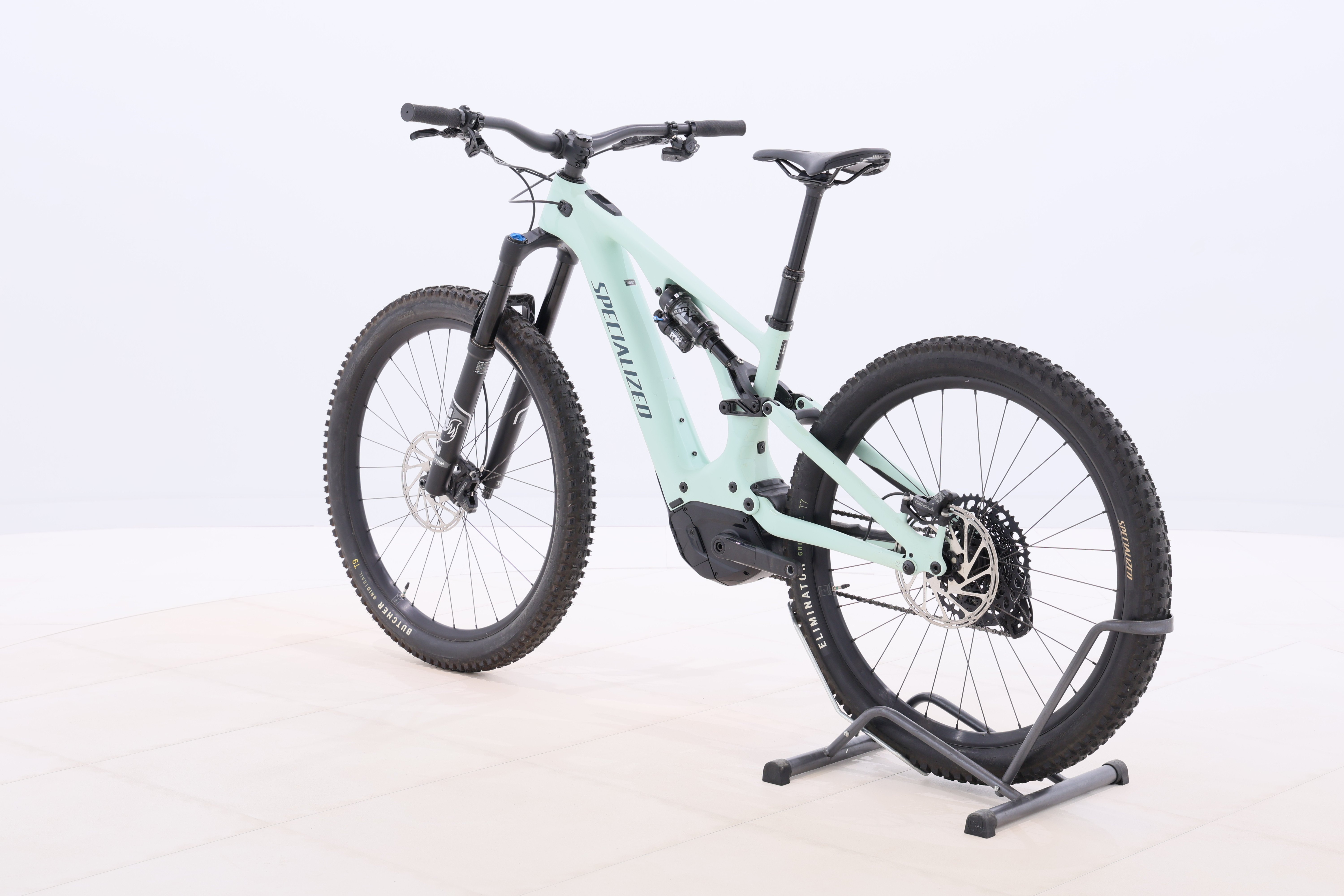 aee56a64-fcf0-4b26-9b2b-6027351ff852