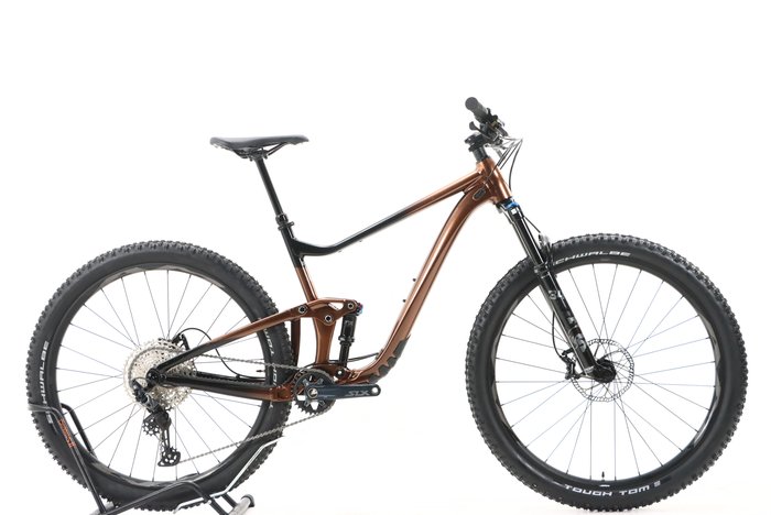 Giant Trance 1 2022