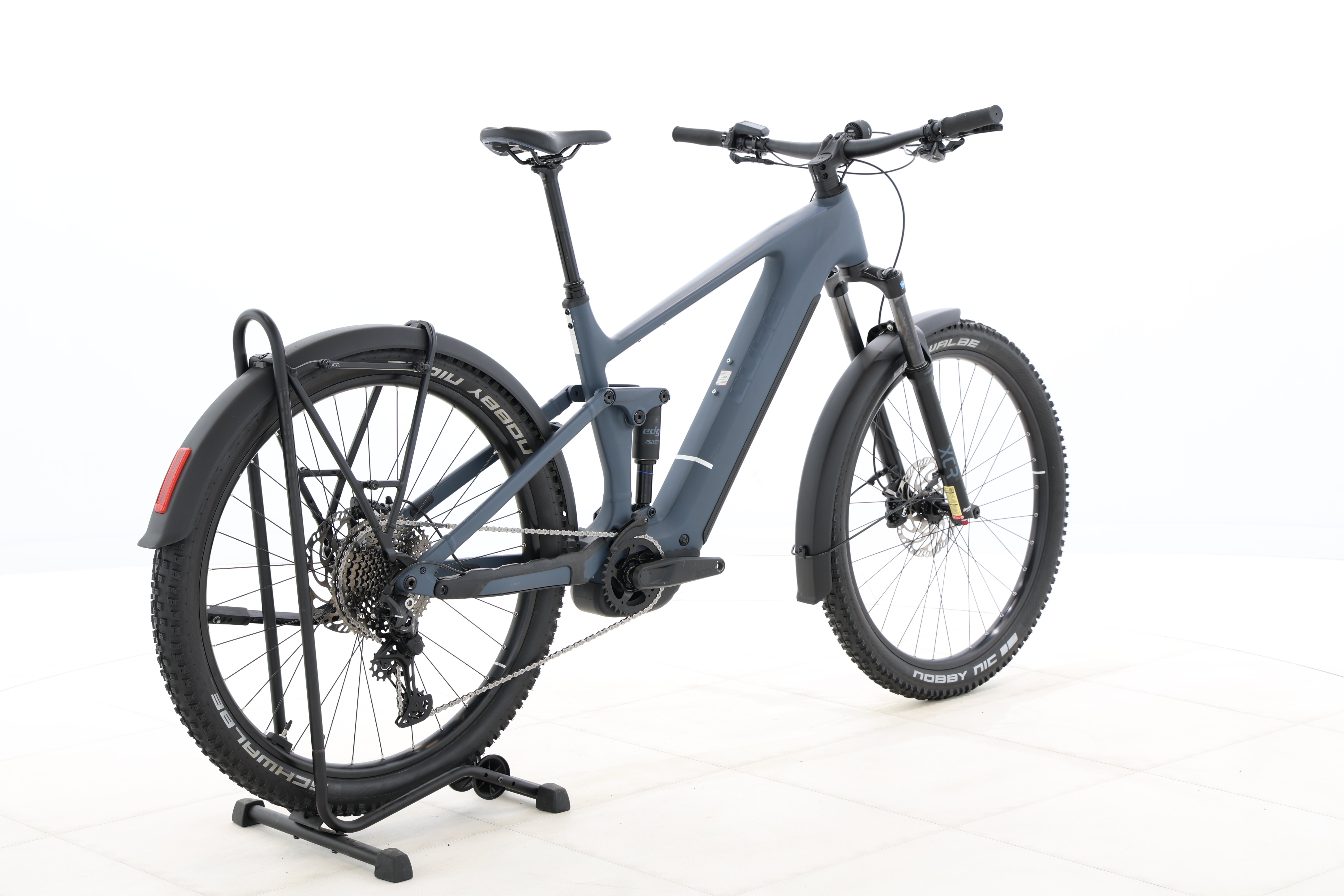 3f5cd1e7-e868-4bb9-b8c5-0ffb56fc099a