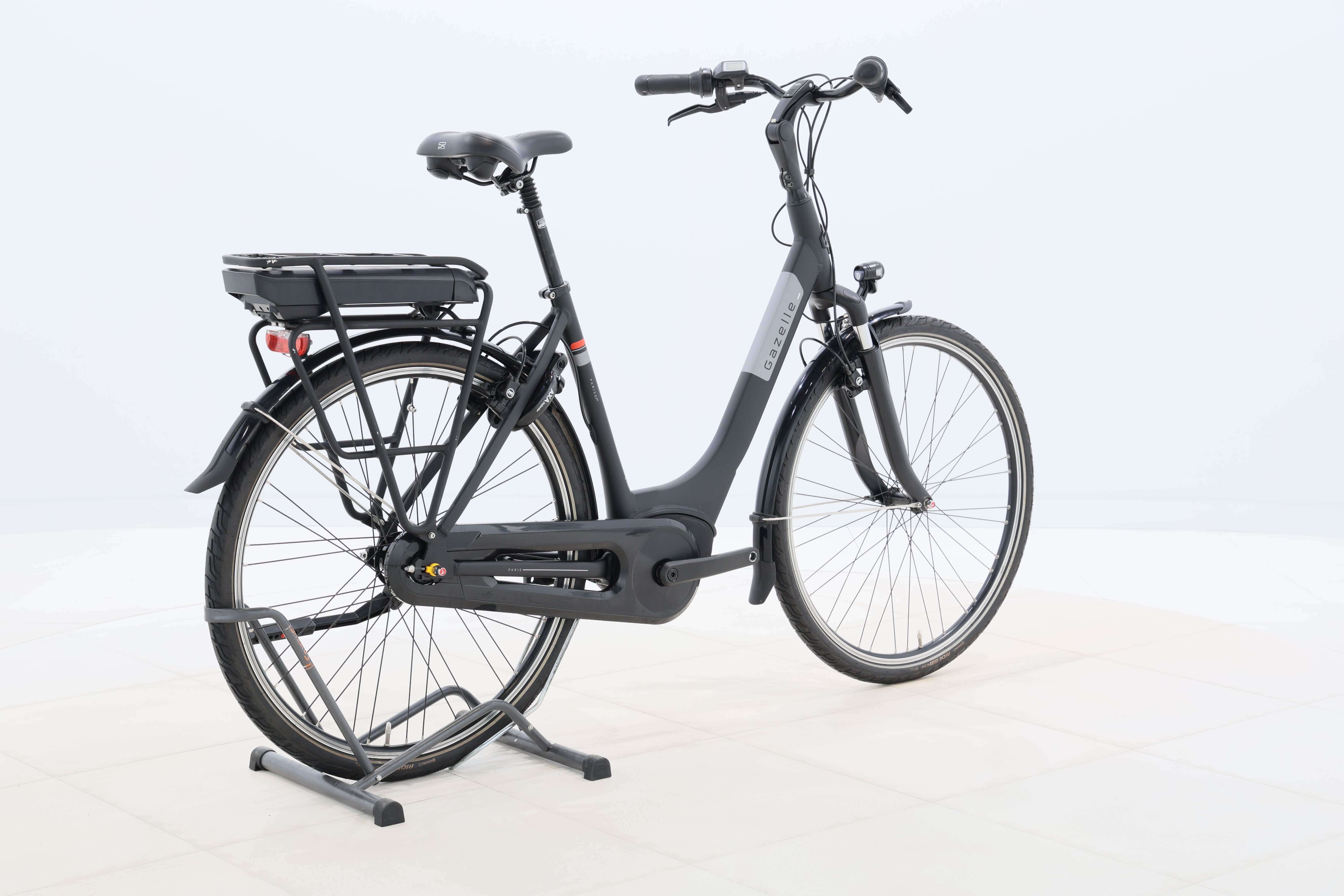 f6fc1f0f-bced-4d6f-97d7-ca961f3fe3ab