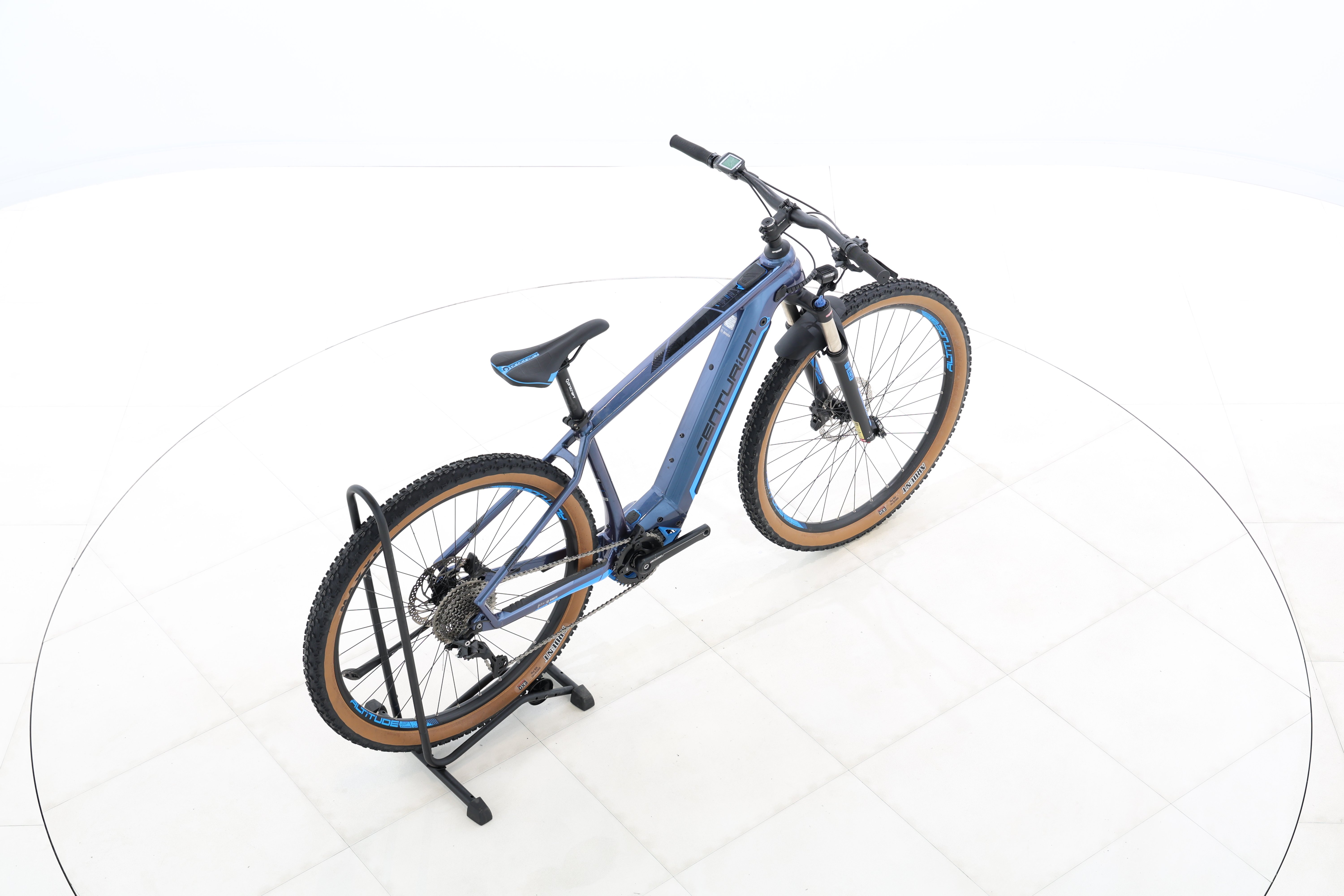 9dab6f3d-ce42-43e4-99de-93731e96e59b