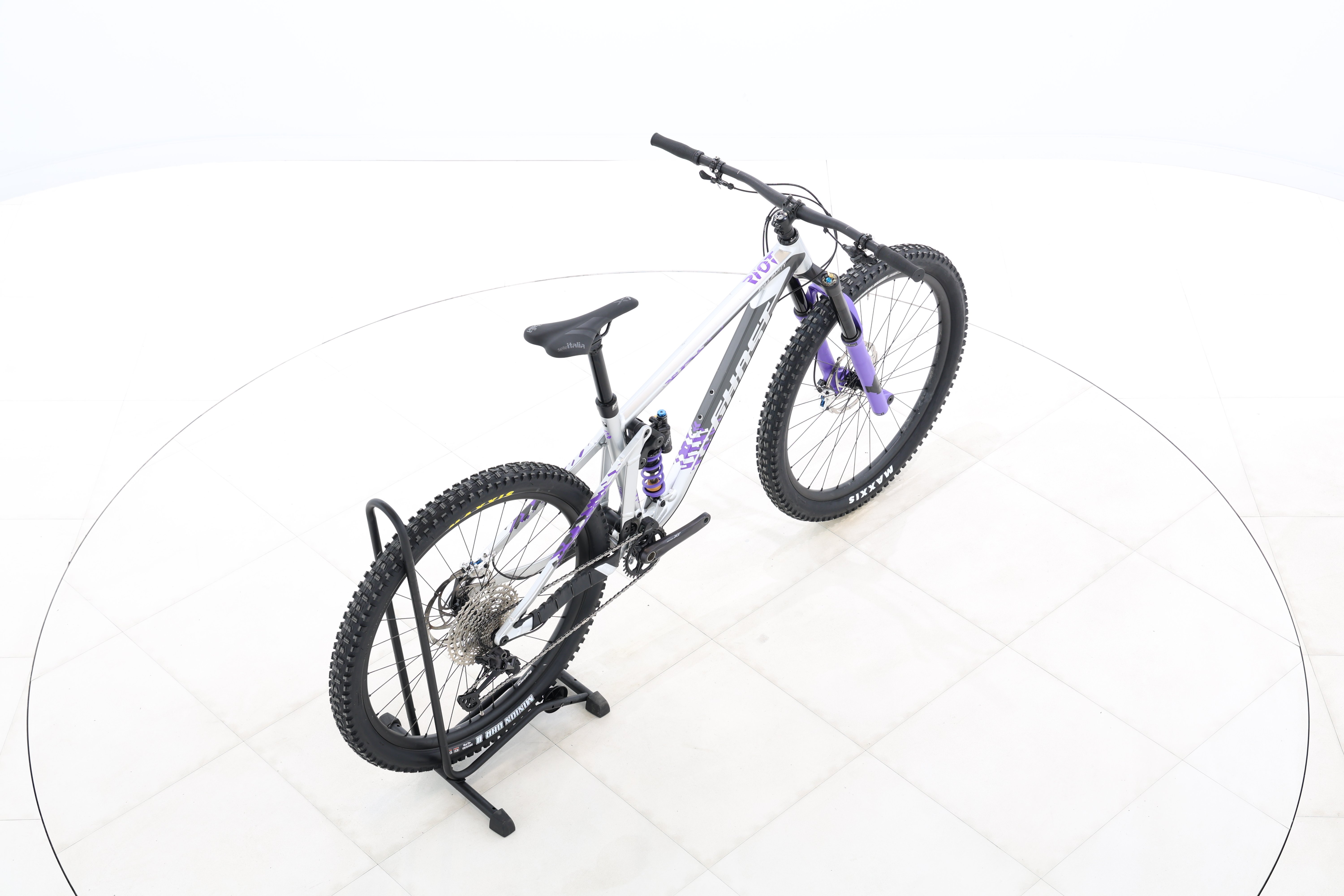 d5f27fc9-f8b4-4e2d-b696-3a6c88a8929d