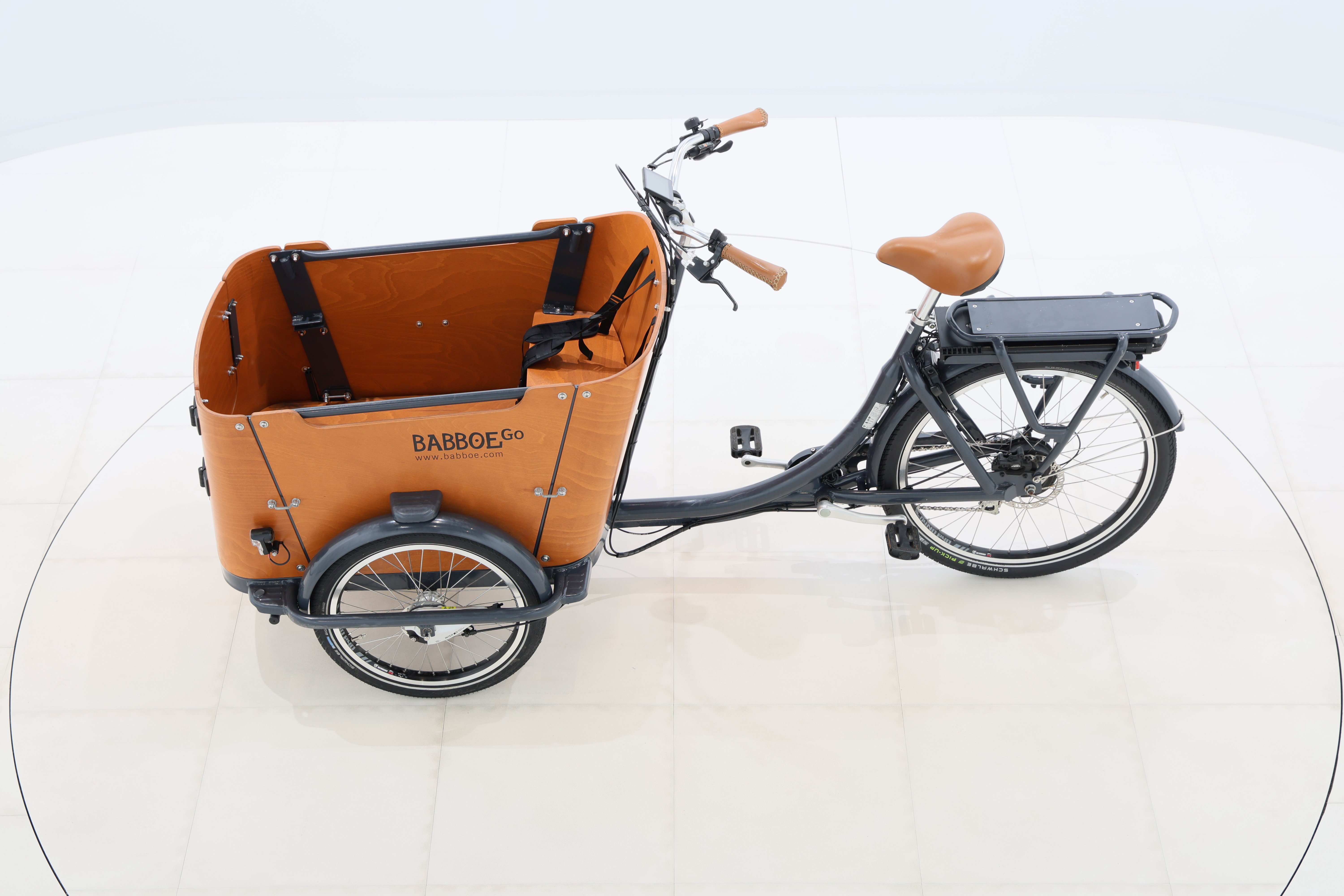 1e8a9b3d-8808-4263-afdd-02dcec937c3a