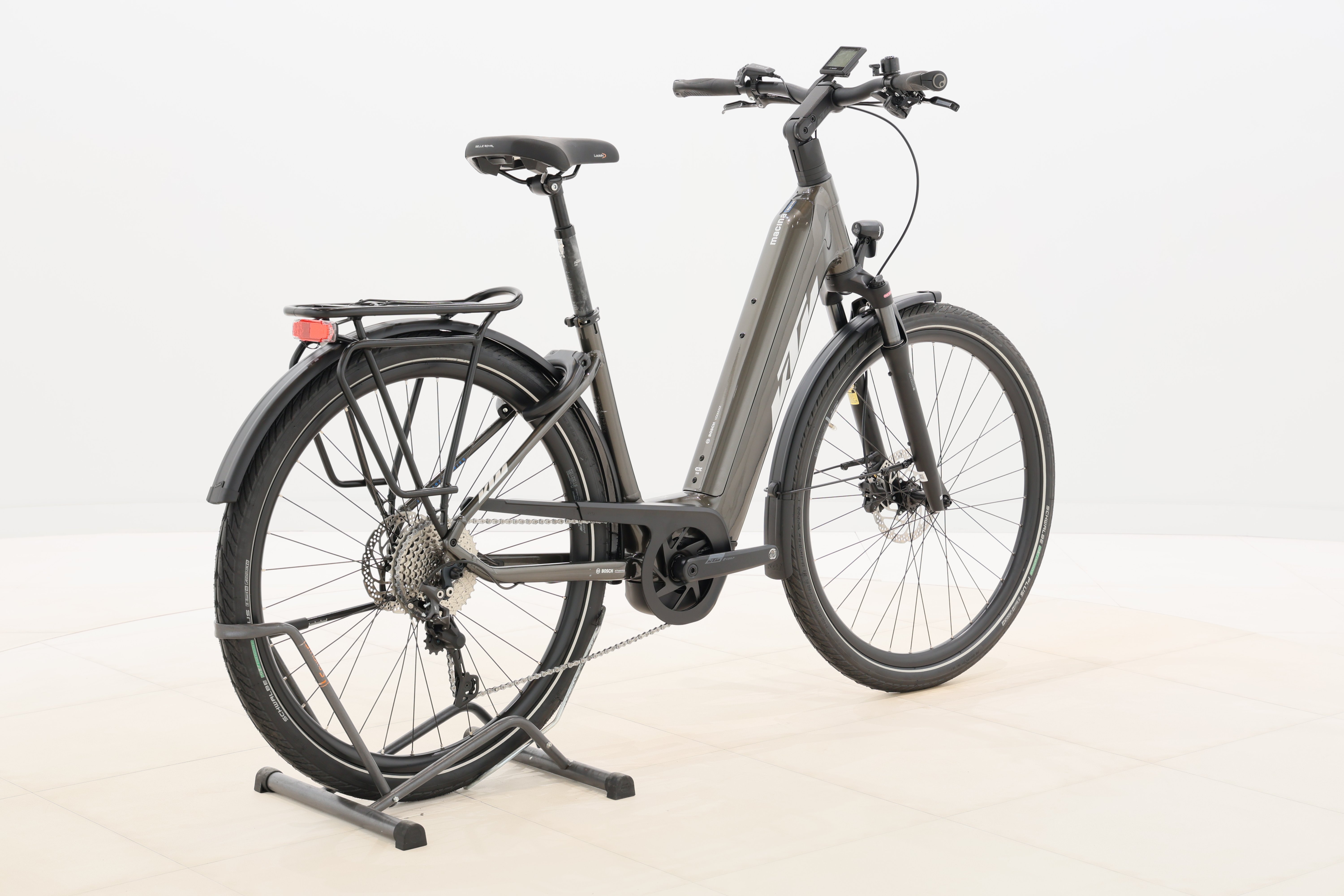 fd003936-3885-49c9-9dbb-e796ab58d81f