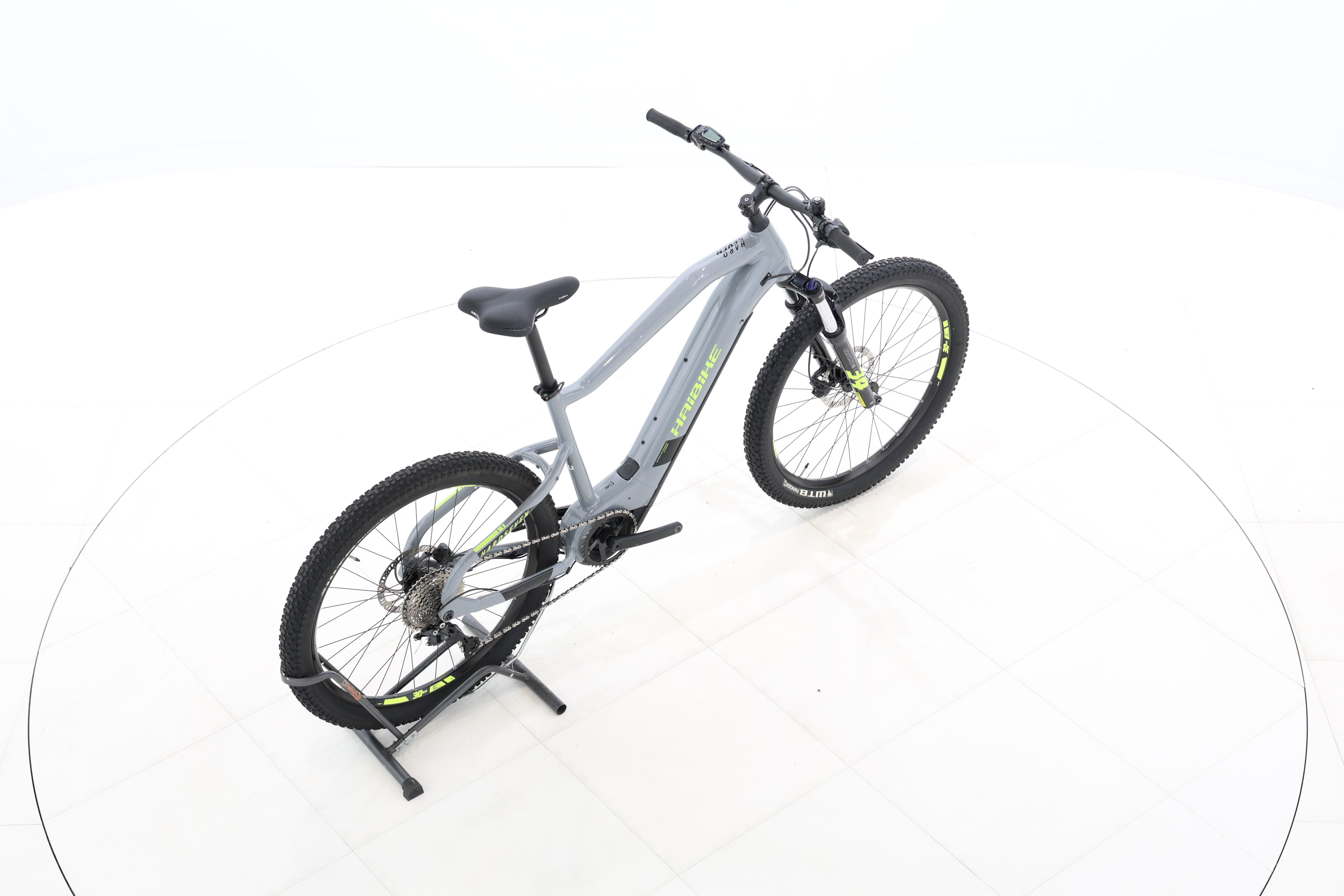 c6910807-03bf-444f-9860-993914404c9f