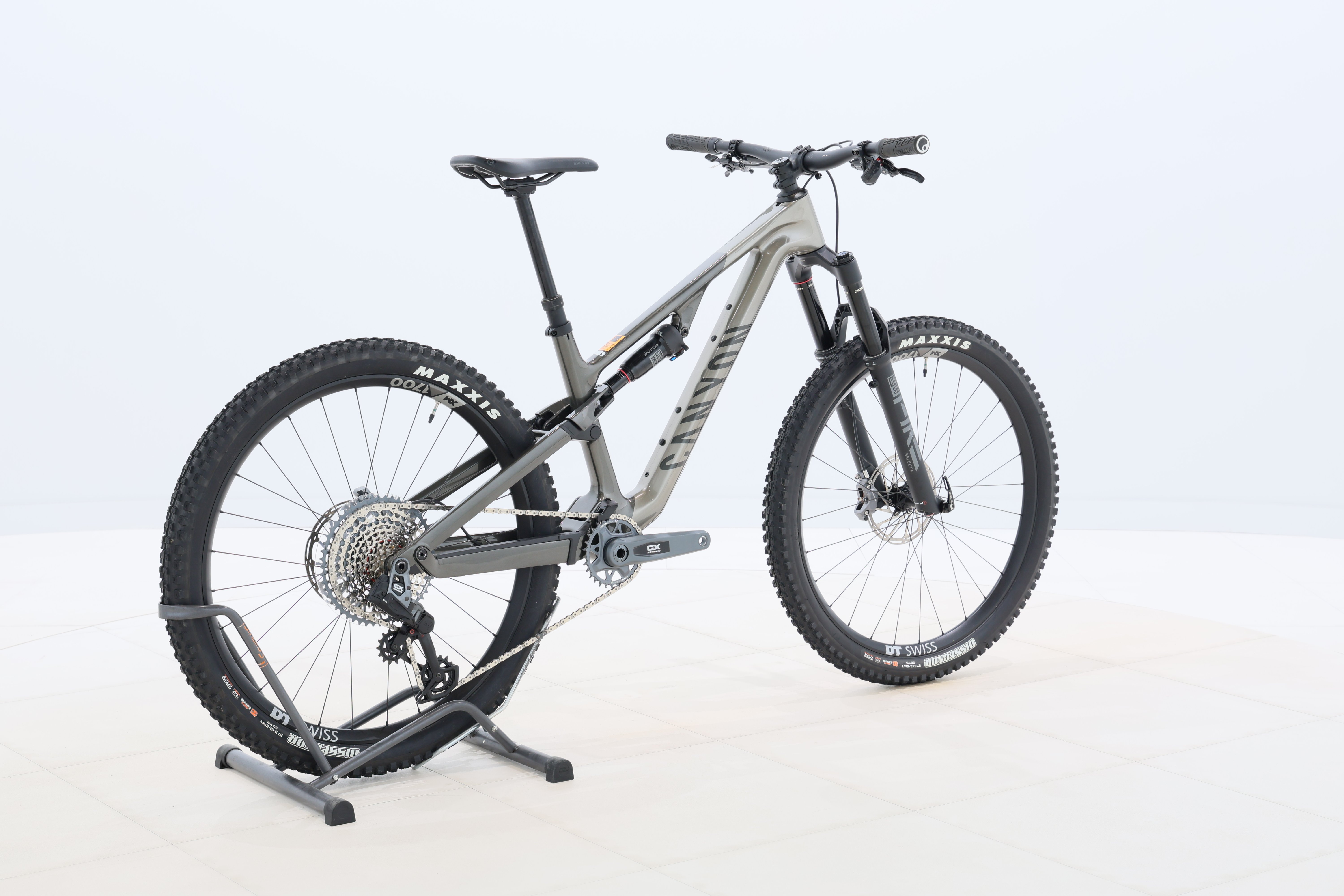 2e1e3d3f-57cd-4d4d-903b-a3aa0061db49