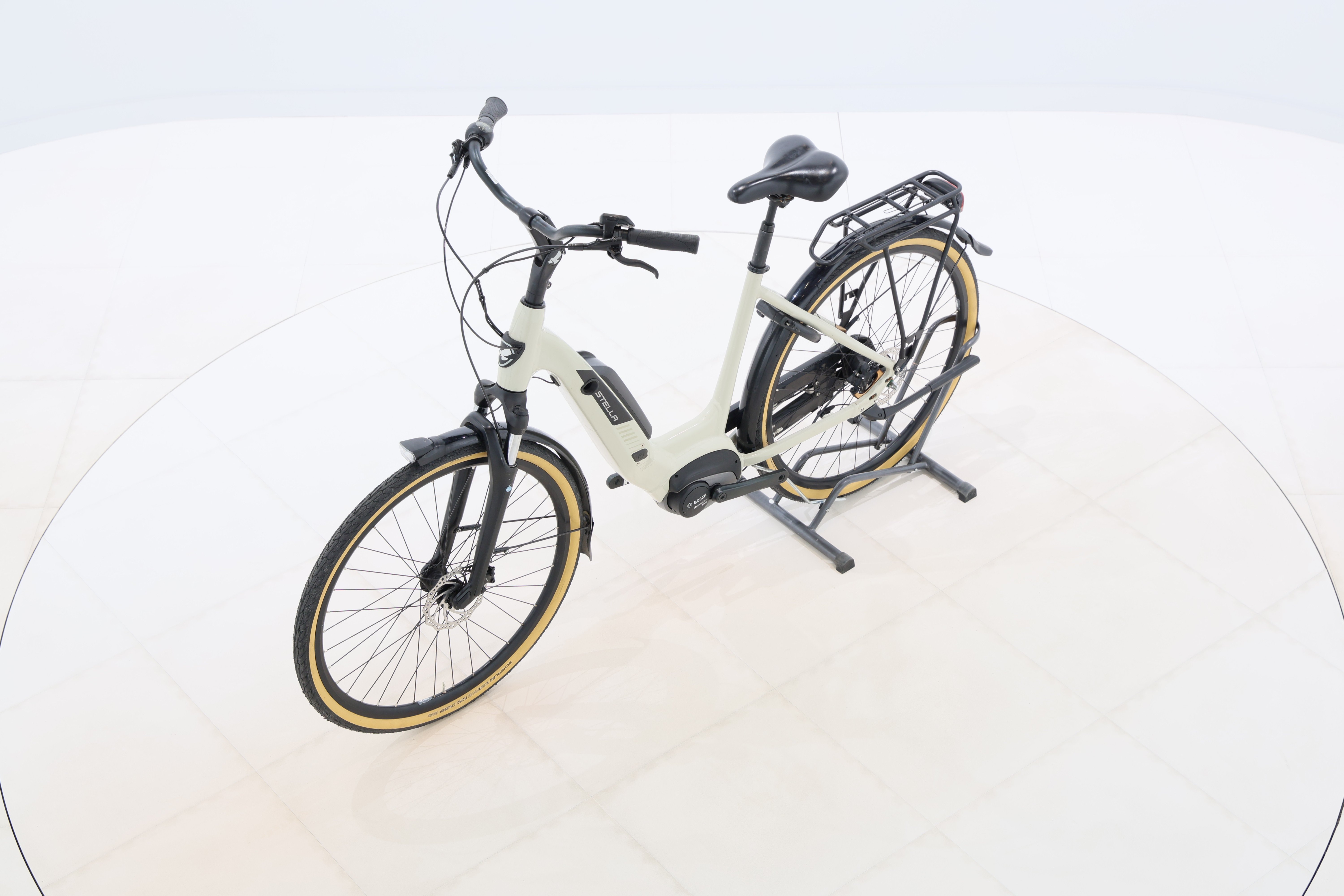 3dc074f7-691d-4214-81a9-6902f33a74db