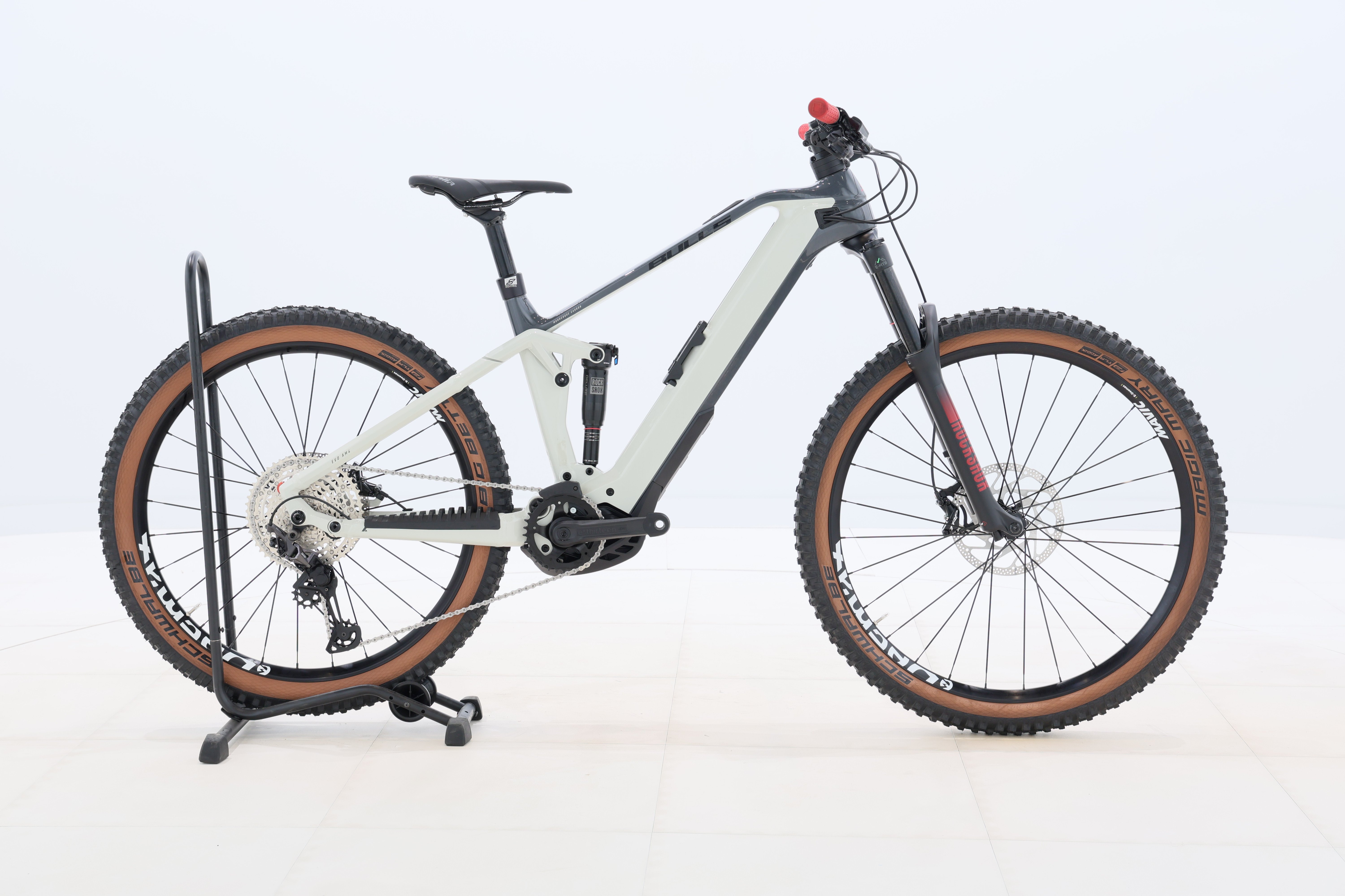 1816874c-7340-4200-a4a7-2fd275de6565