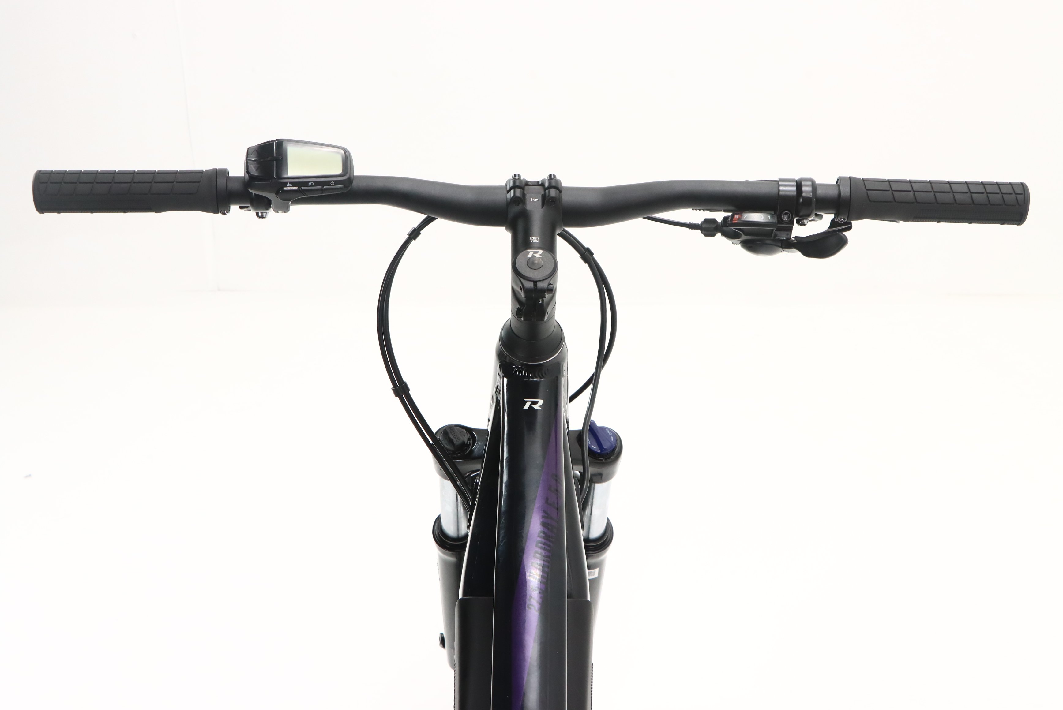 f58f3d63-9275-49f3-ab18-d3744e555010