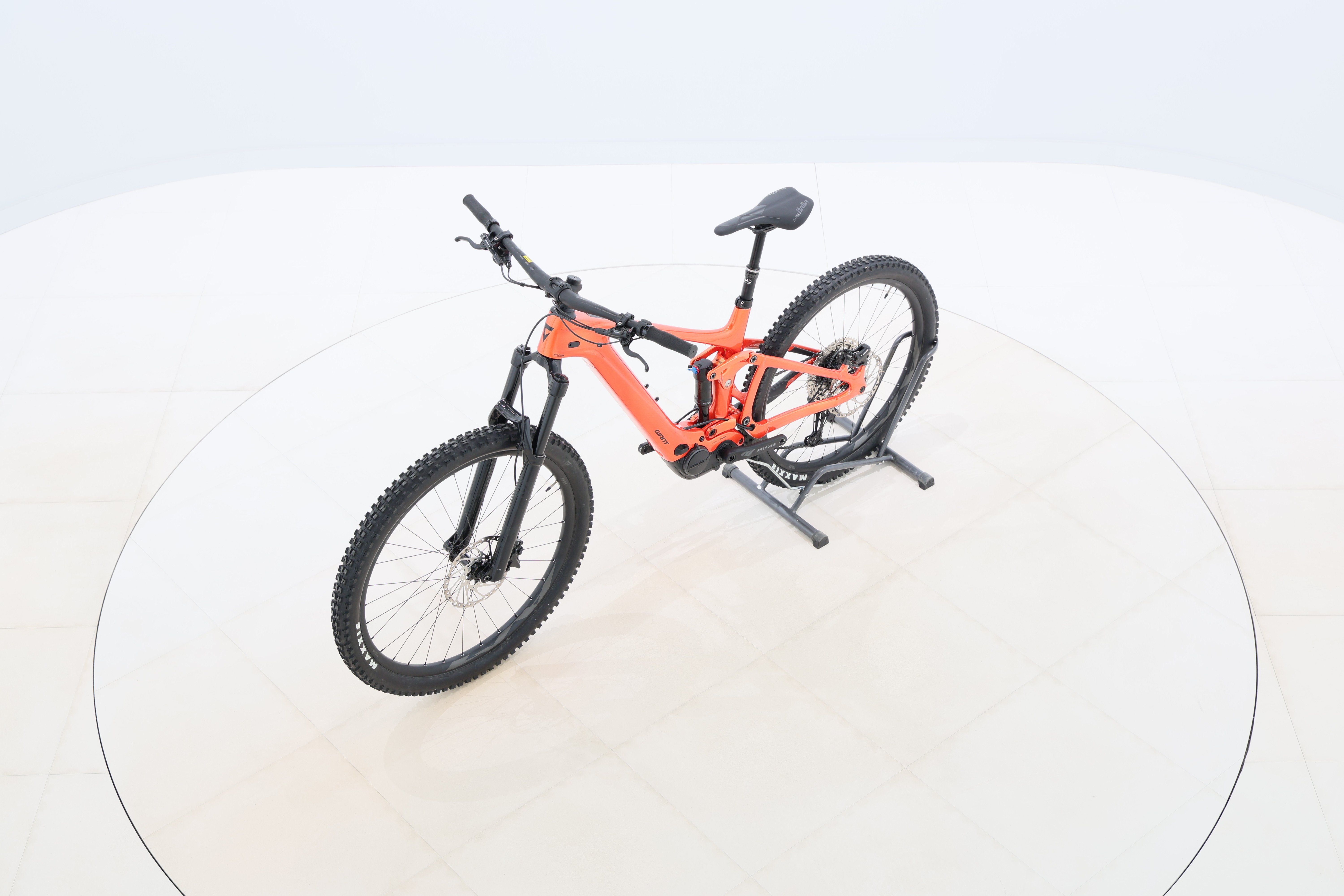 8df8d877-cd47-4d3b-b993-18634d95036b