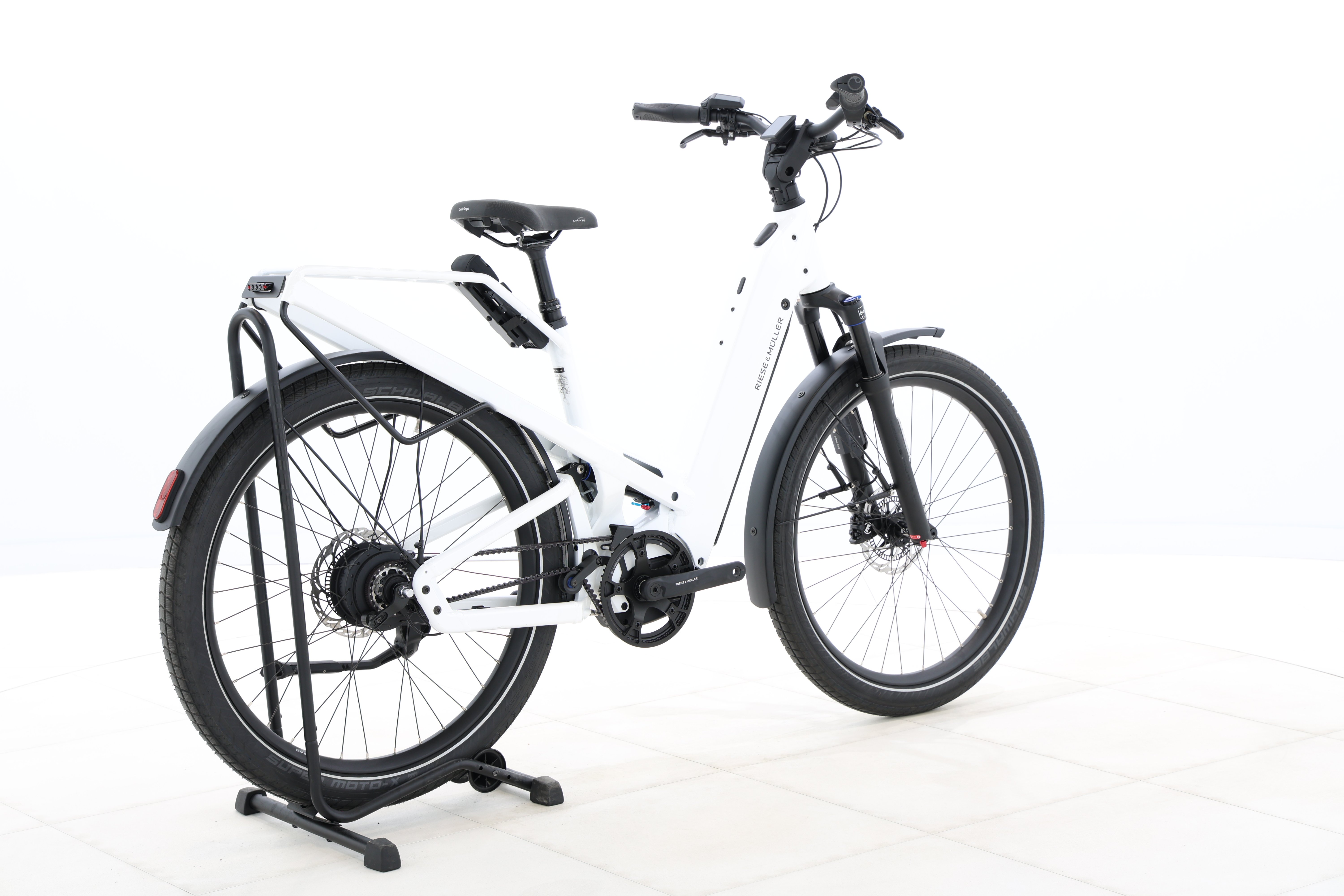 5db885a4-67b2-47b7-b9d7-22a5a10026d0