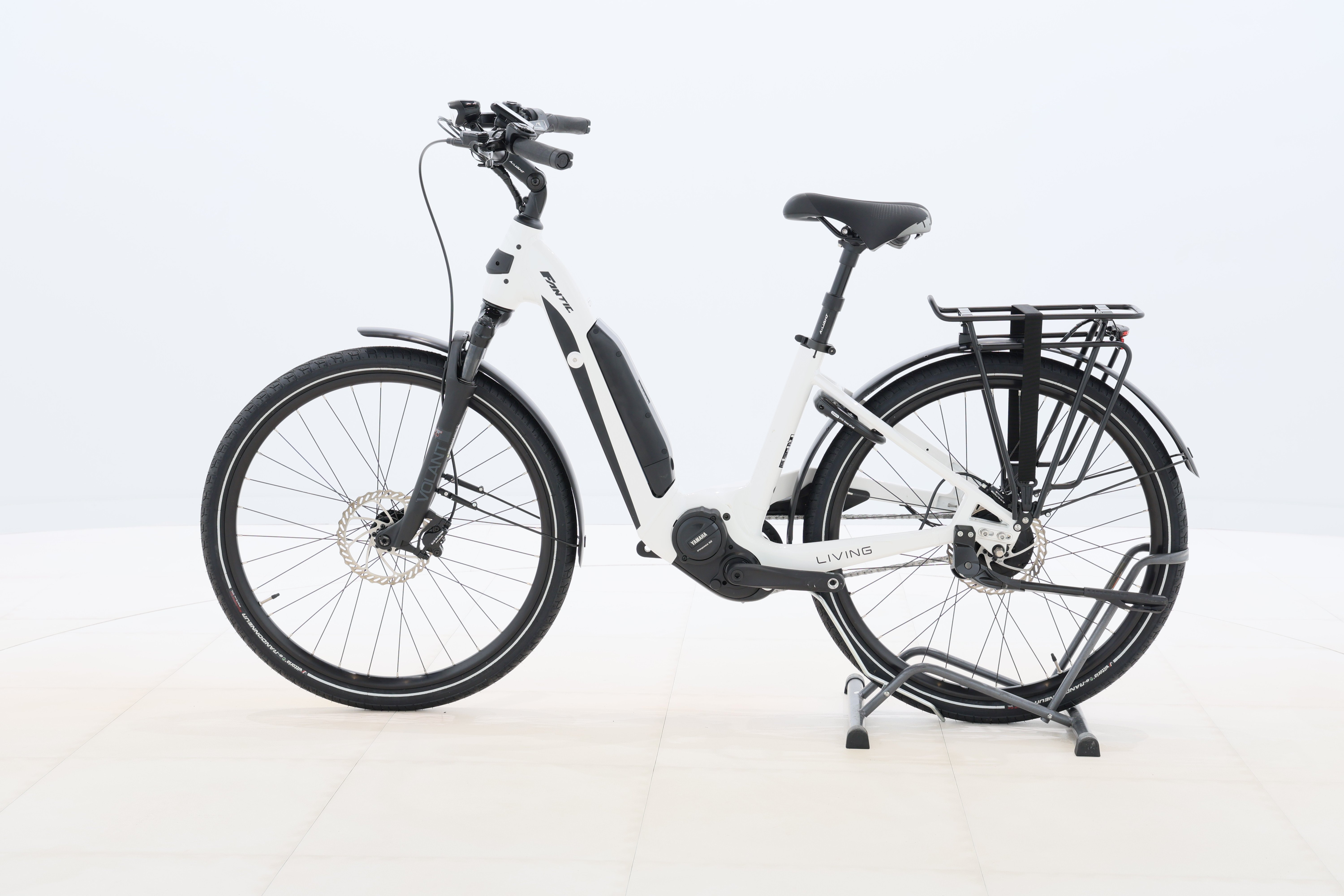 a698e9d2-1d68-4eed-8e8e-c861af3b2018