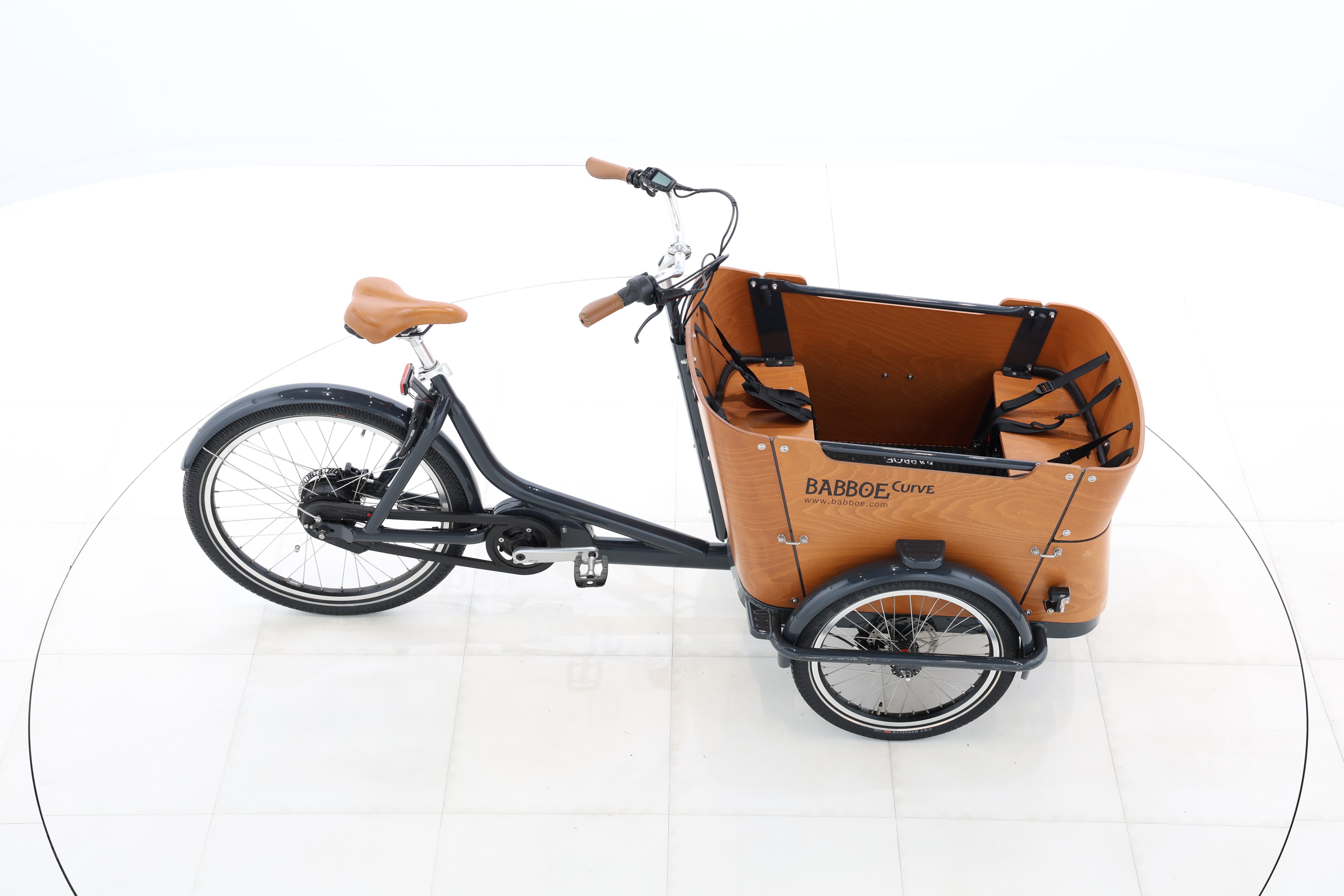 8e081421-0024-4ead-865c-0de5e6ffed61