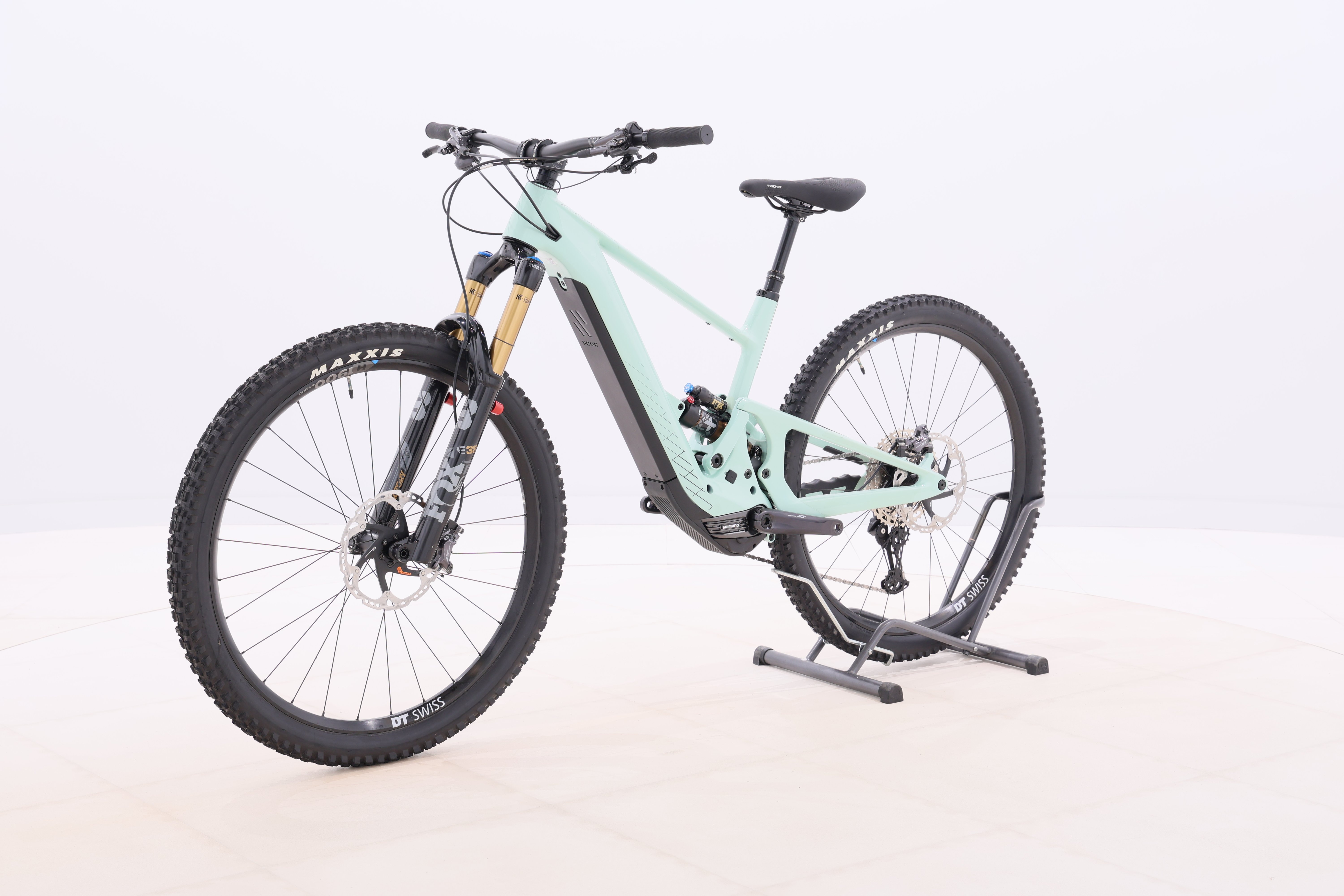 f0c726fe-b897-4fb2-8033-63041e97ce83