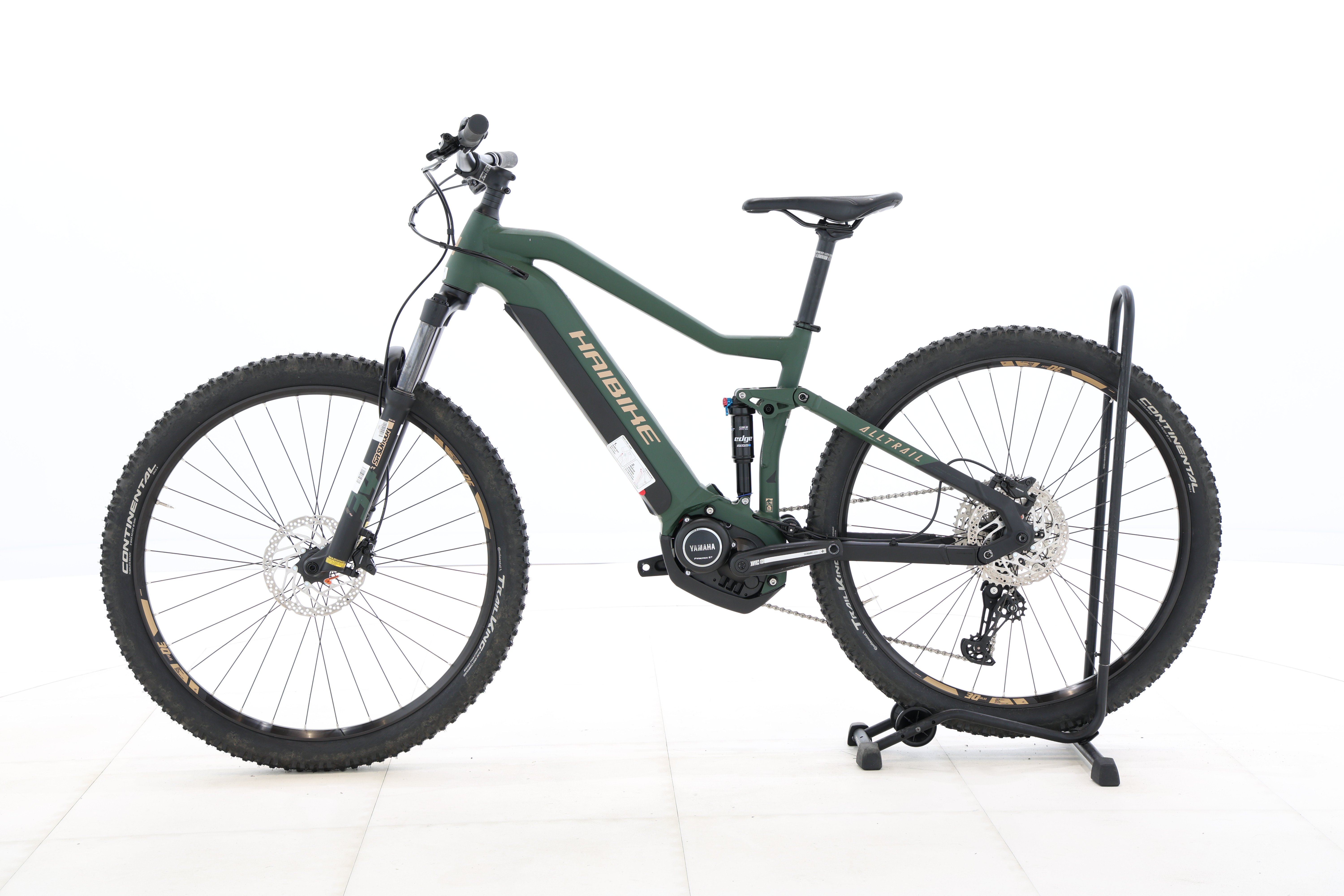 ff8b12bc-bb10-46b7-956a-02b5ba5db3fe