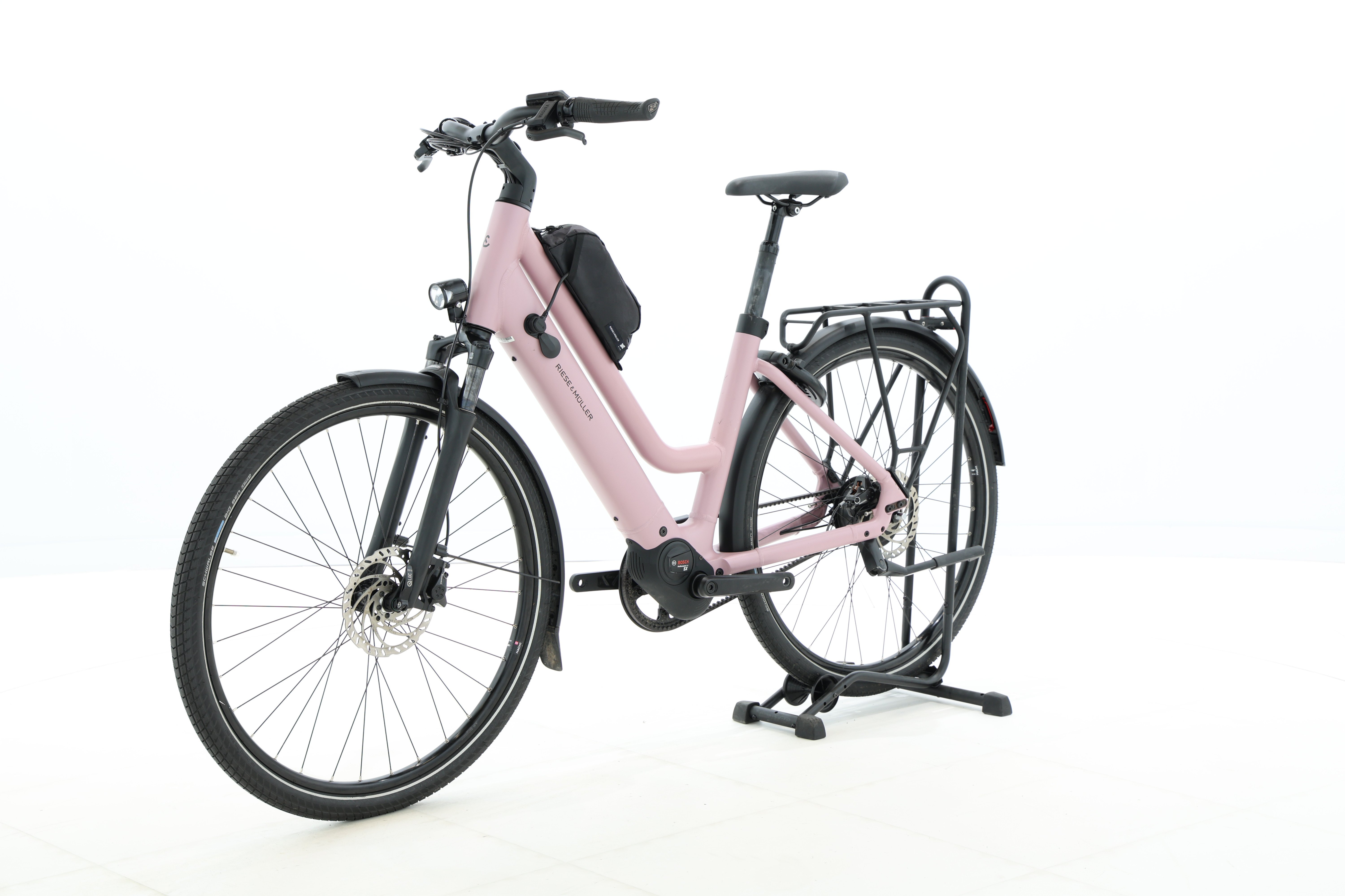 a07a7d04-2cfb-4327-a4c7-5e99a0f8a0bd