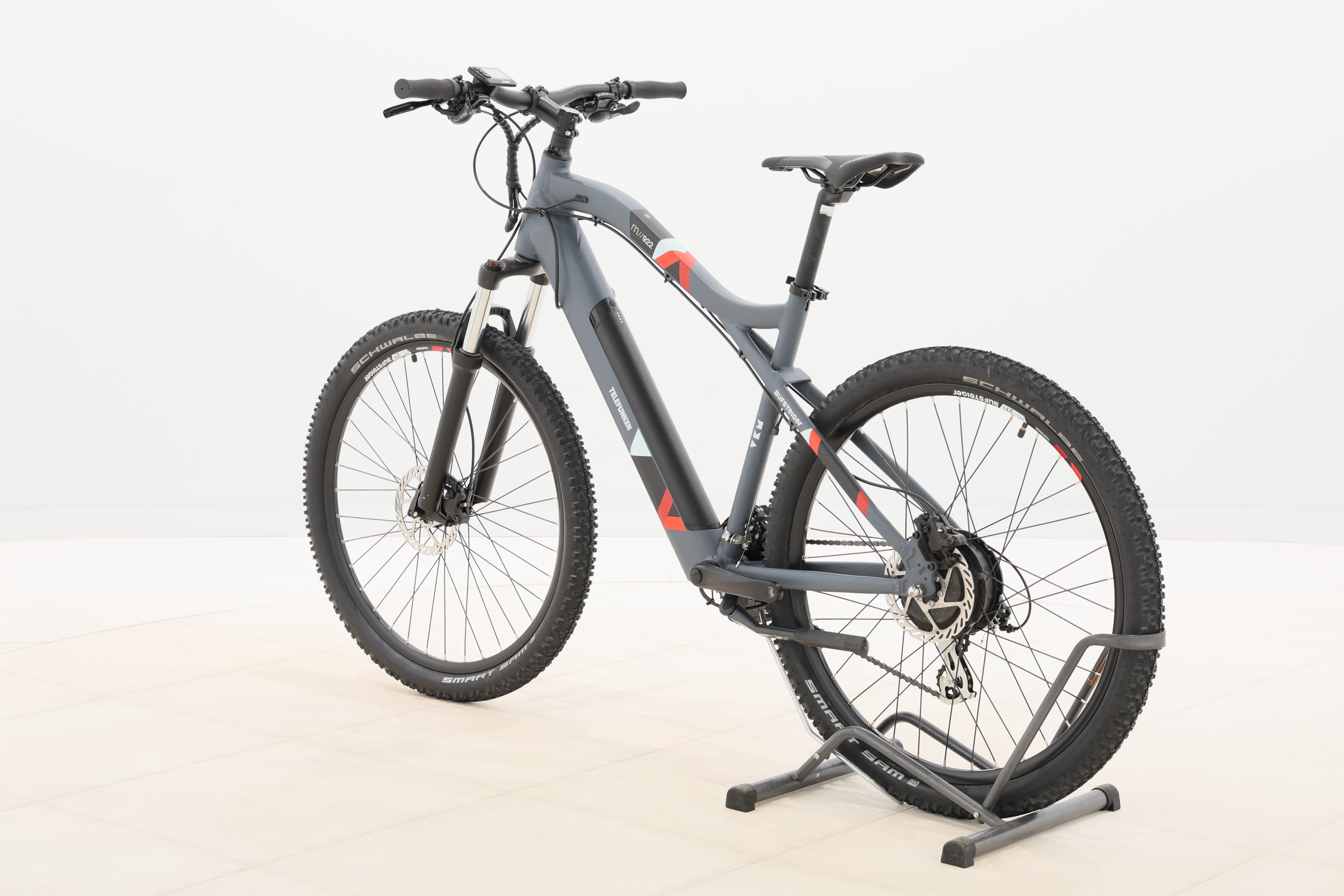 f22492e3-2141-4b25-bab9-0eeff1f3028c