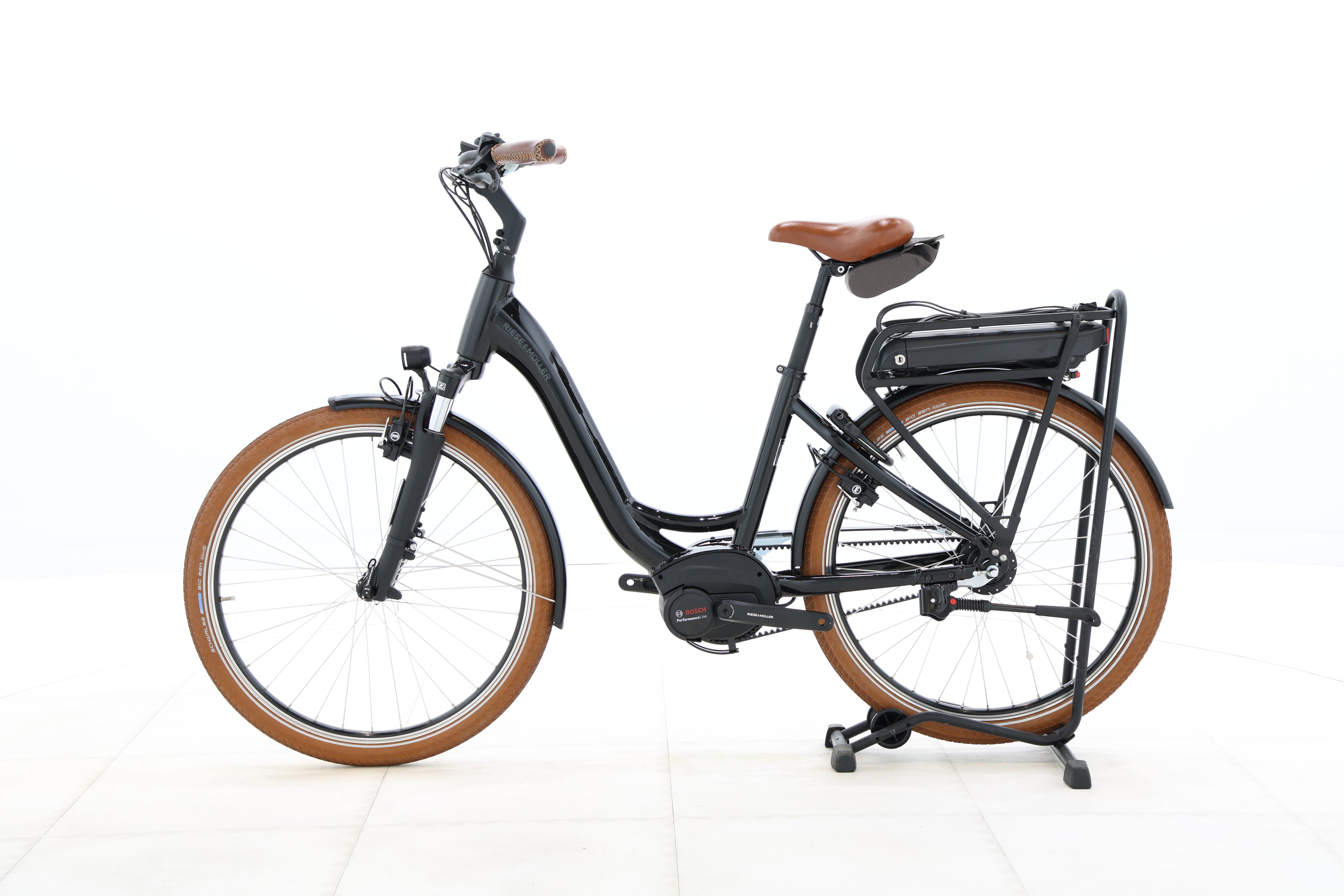 f70bb326-0fa3-42f8-b2f6-2851a6c0c648