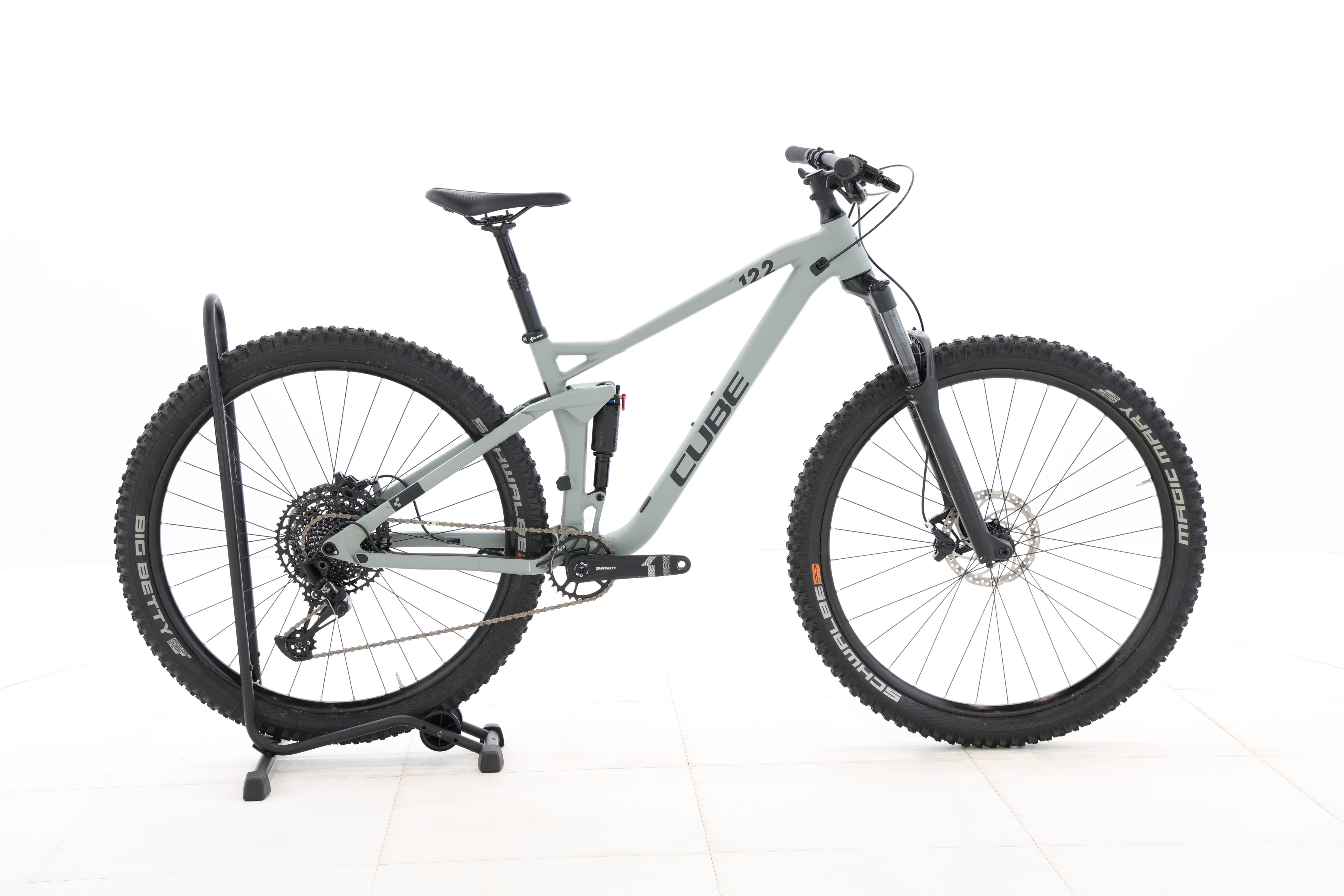 cdb9a80f-3583-4a24-916d-4dbd23459df8