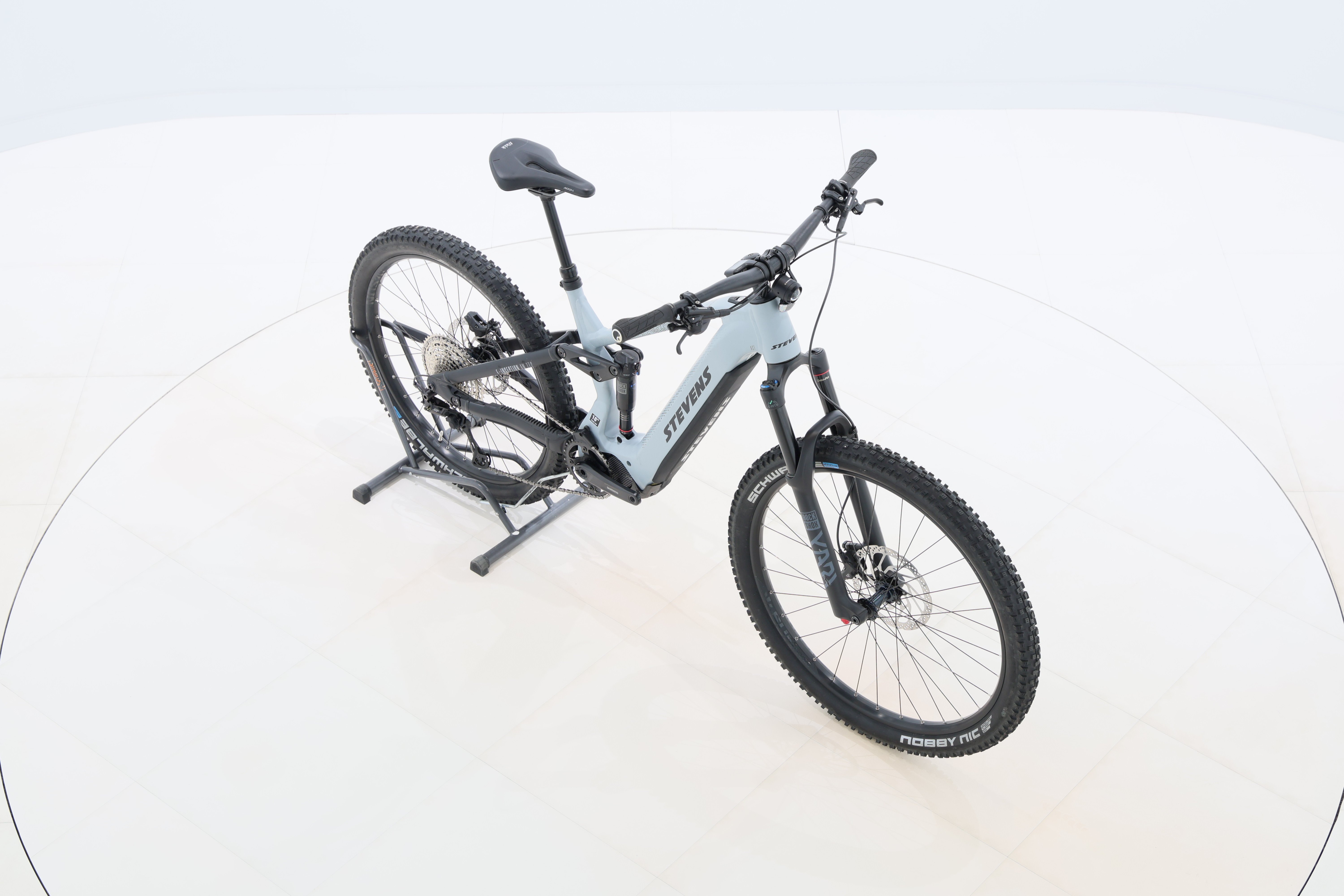 07084575-c108-4c9b-8df8-a72023dc1d1c