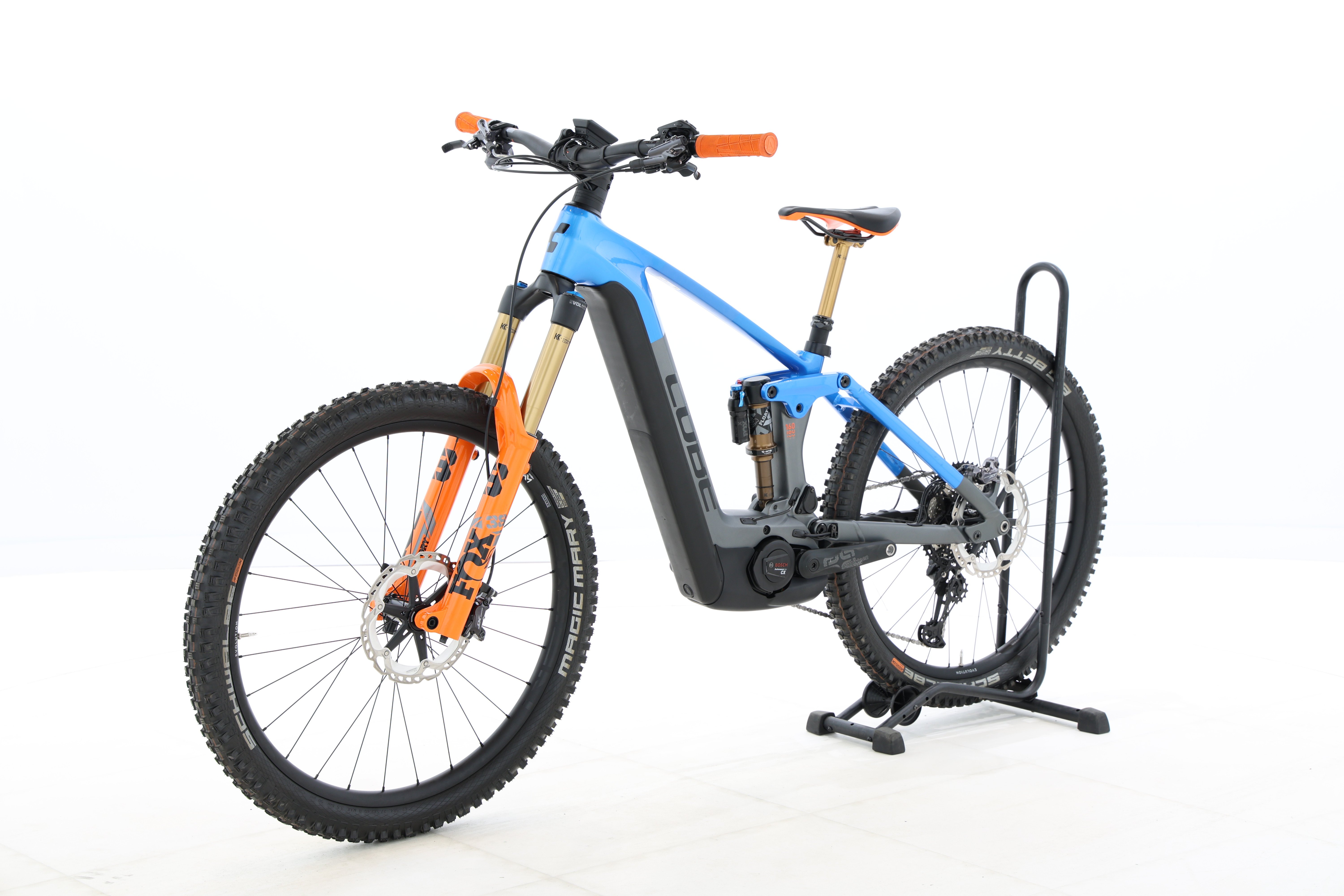 b3664a8e-fbd9-4689-a5e5-35ba9d7533e7