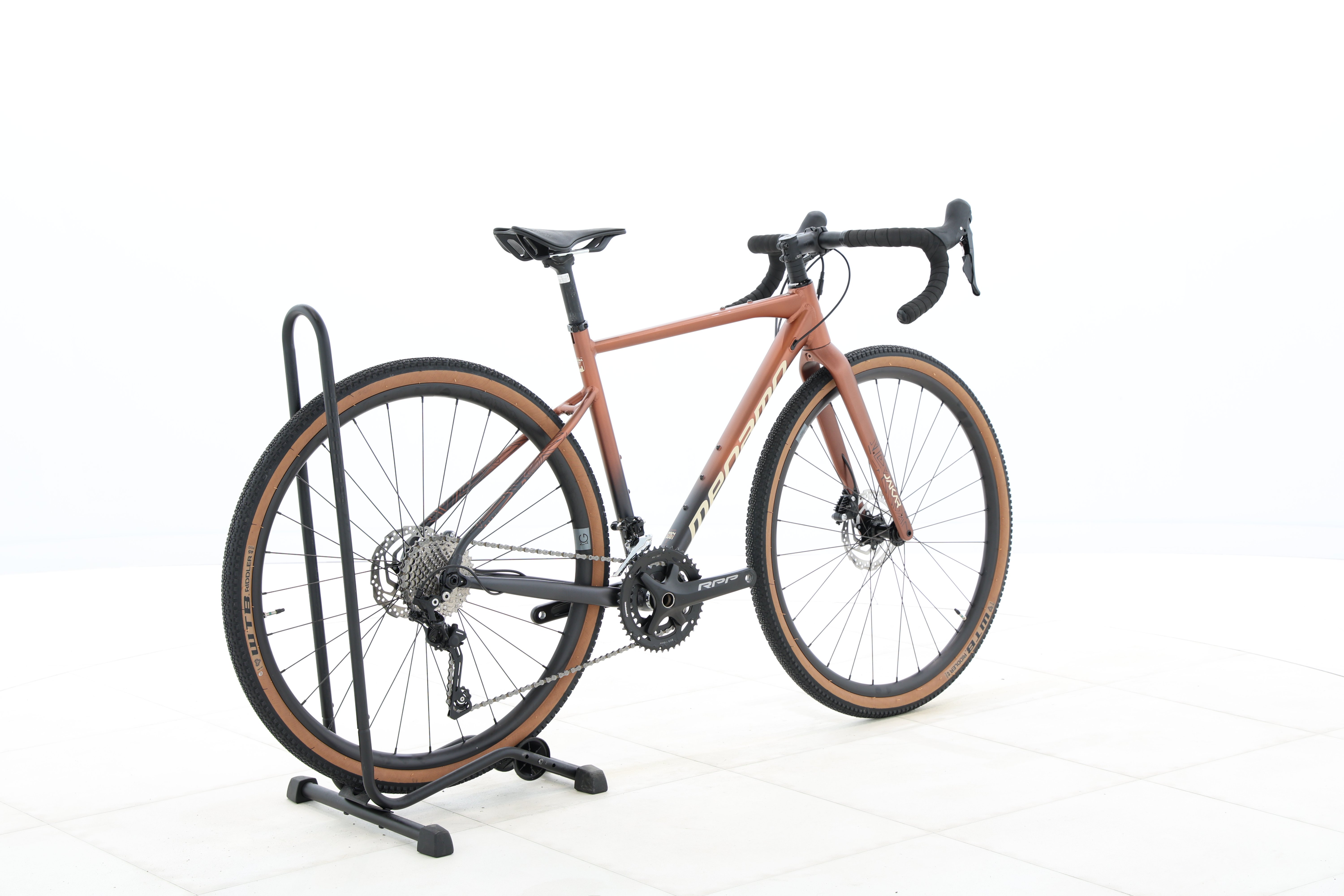 921ef975-10fd-4cab-a16e-fc9e4e04599e