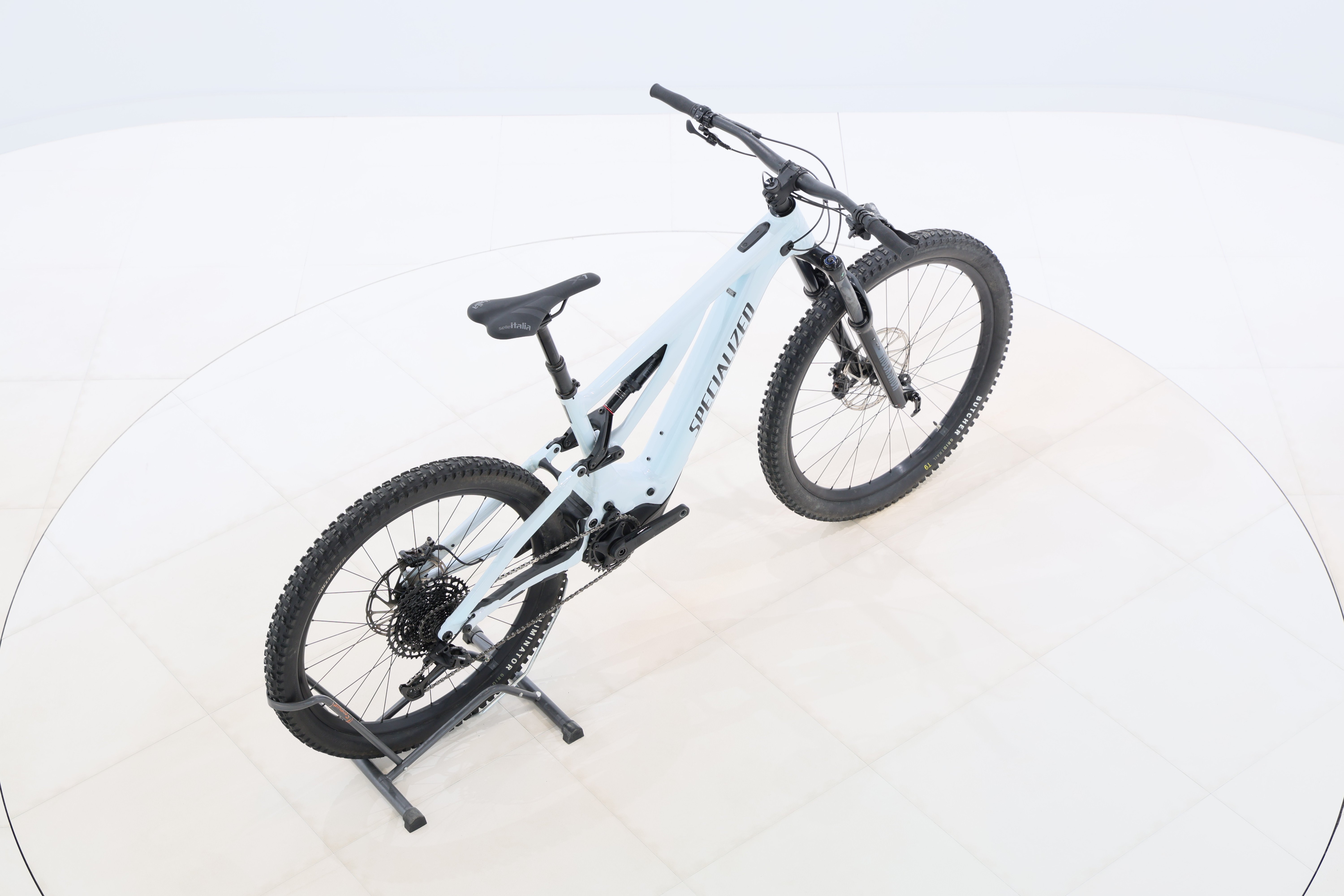 c37a0300-f206-487a-a979-e573b70a5e9c