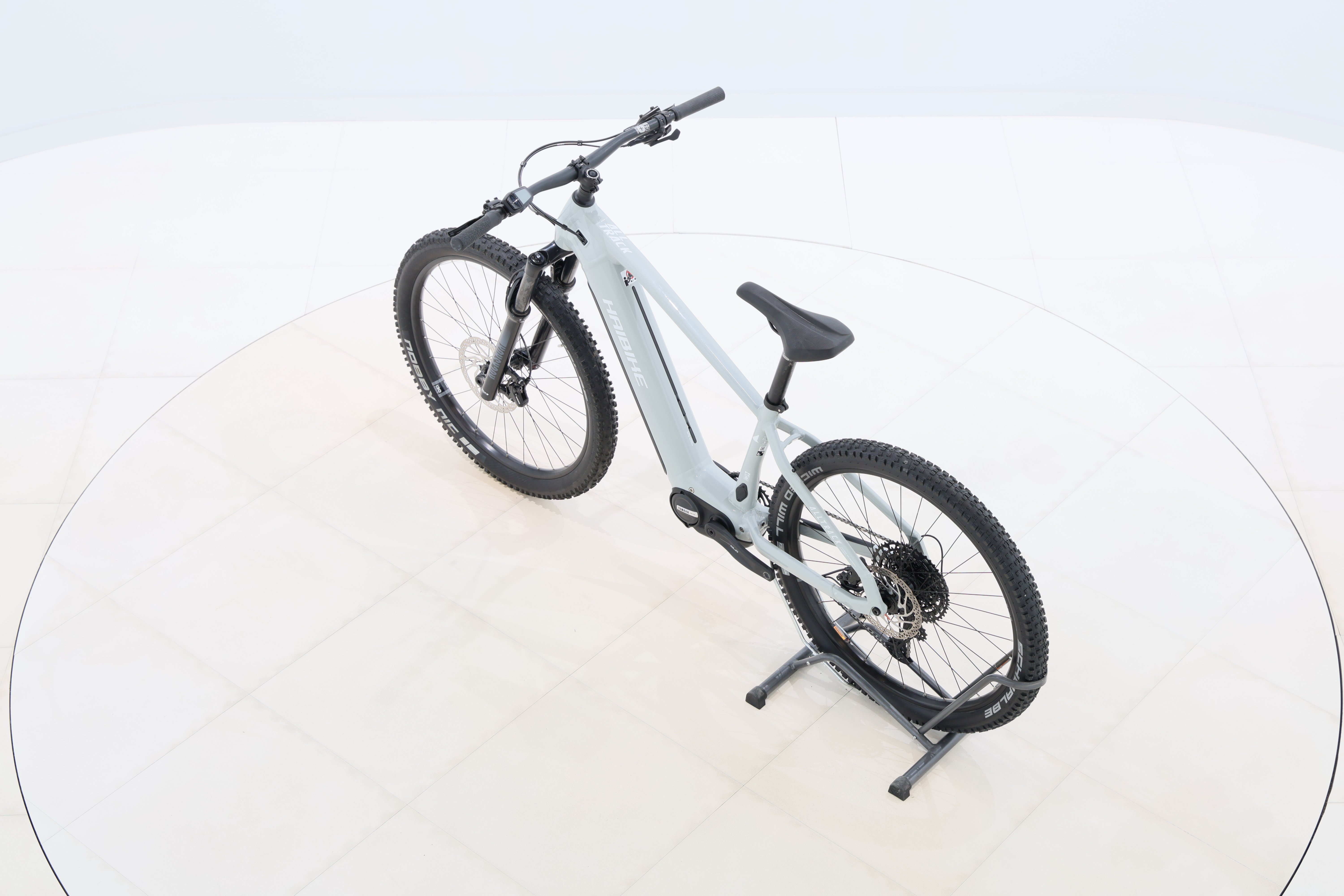 aff0d5a2-5e7c-4834-abf5-7a468142f14d