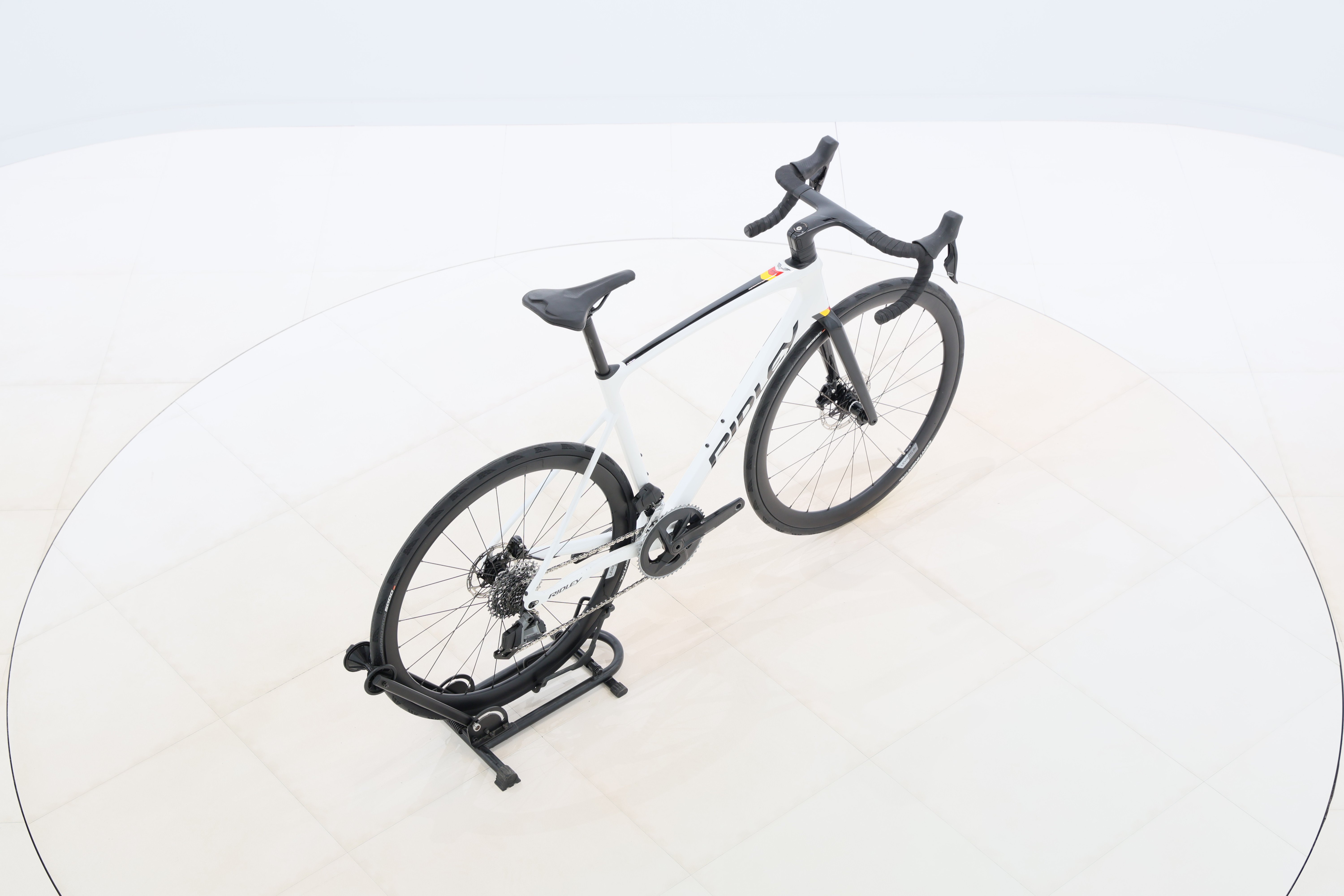 ad48564b-ec47-4128-b24e-5f0f80c5d834