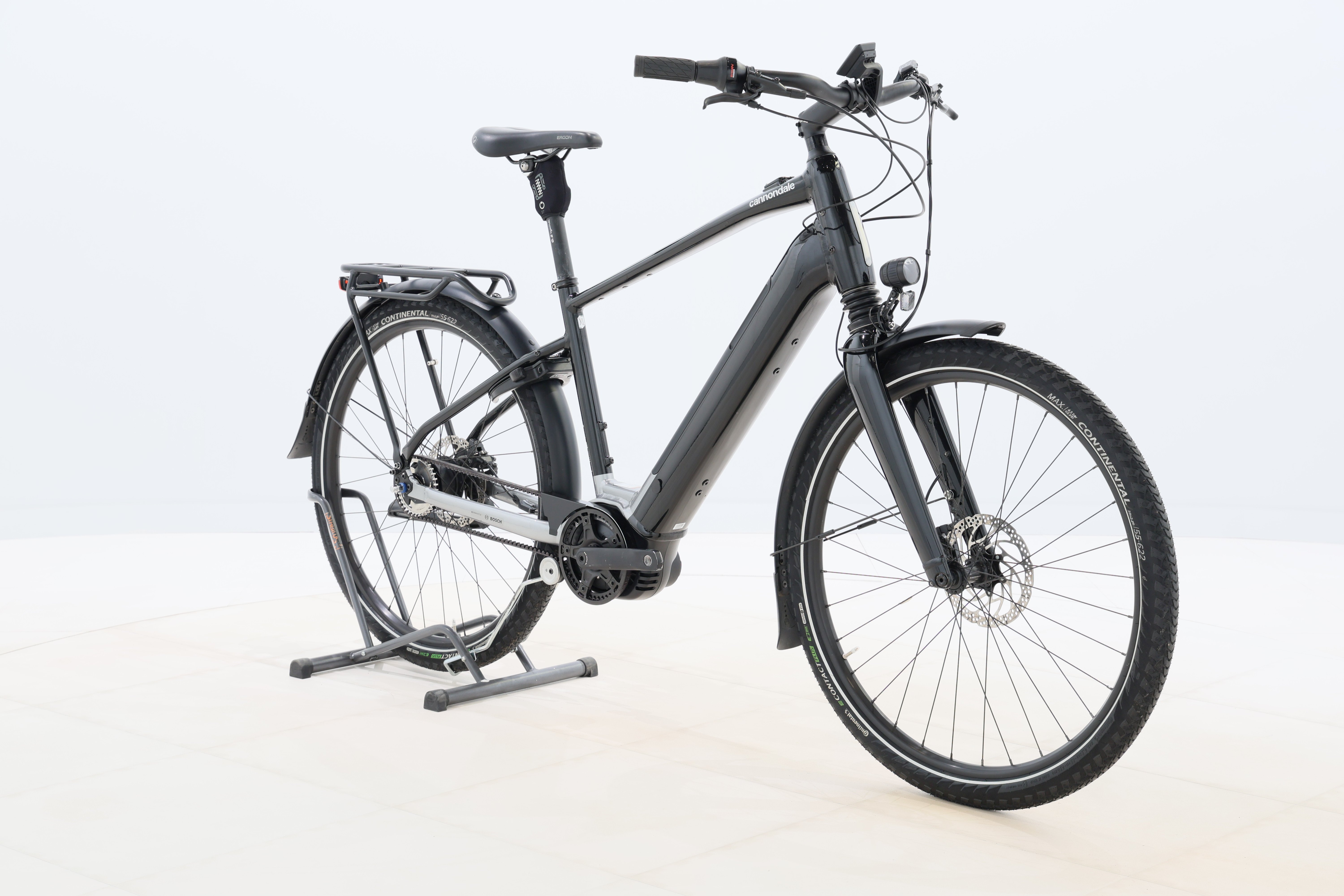 31d8256a-528f-4915-bf9d-77ba3e32c3ce