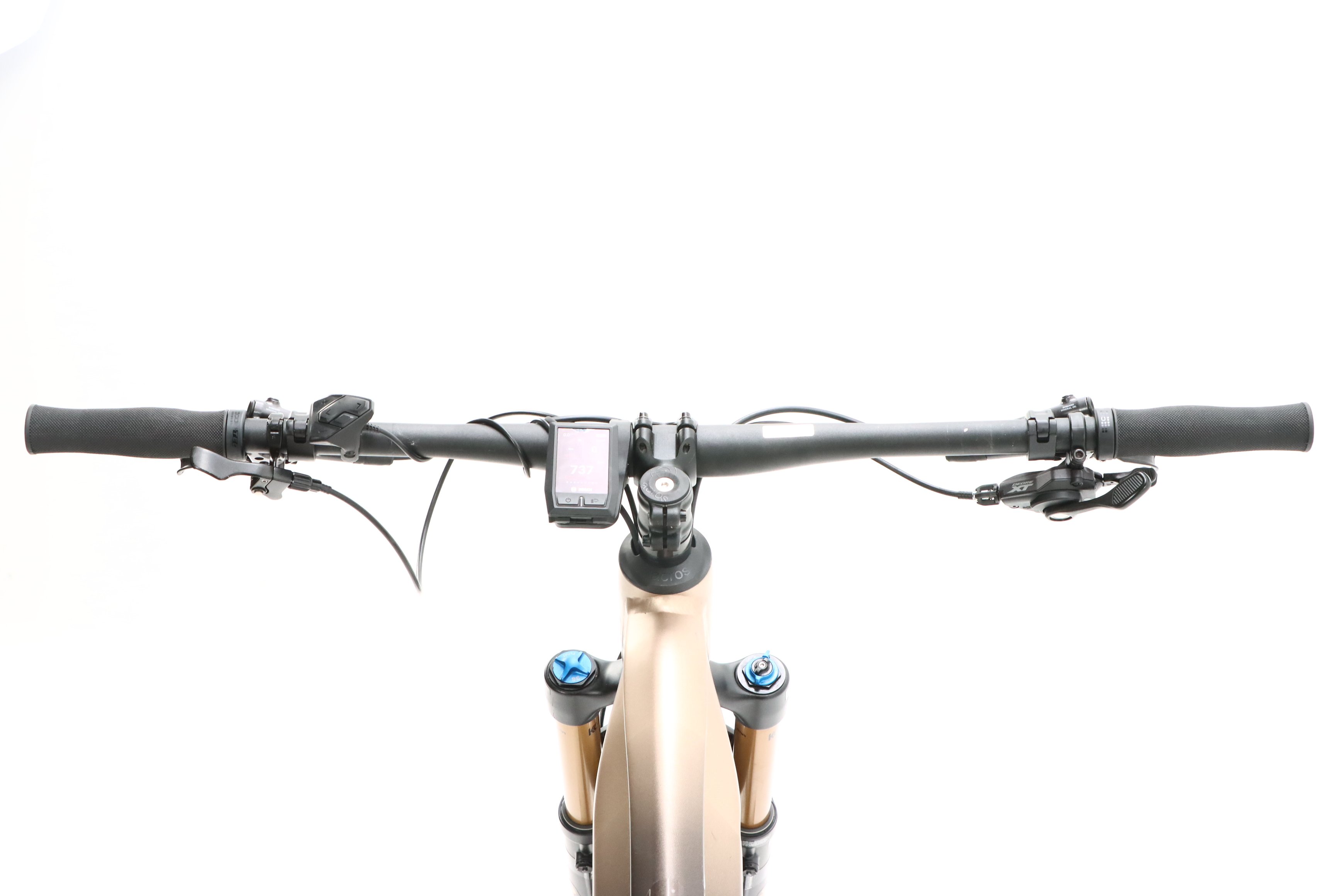 aa5b06cd-3356-4fdb-ba47-d406024033ad