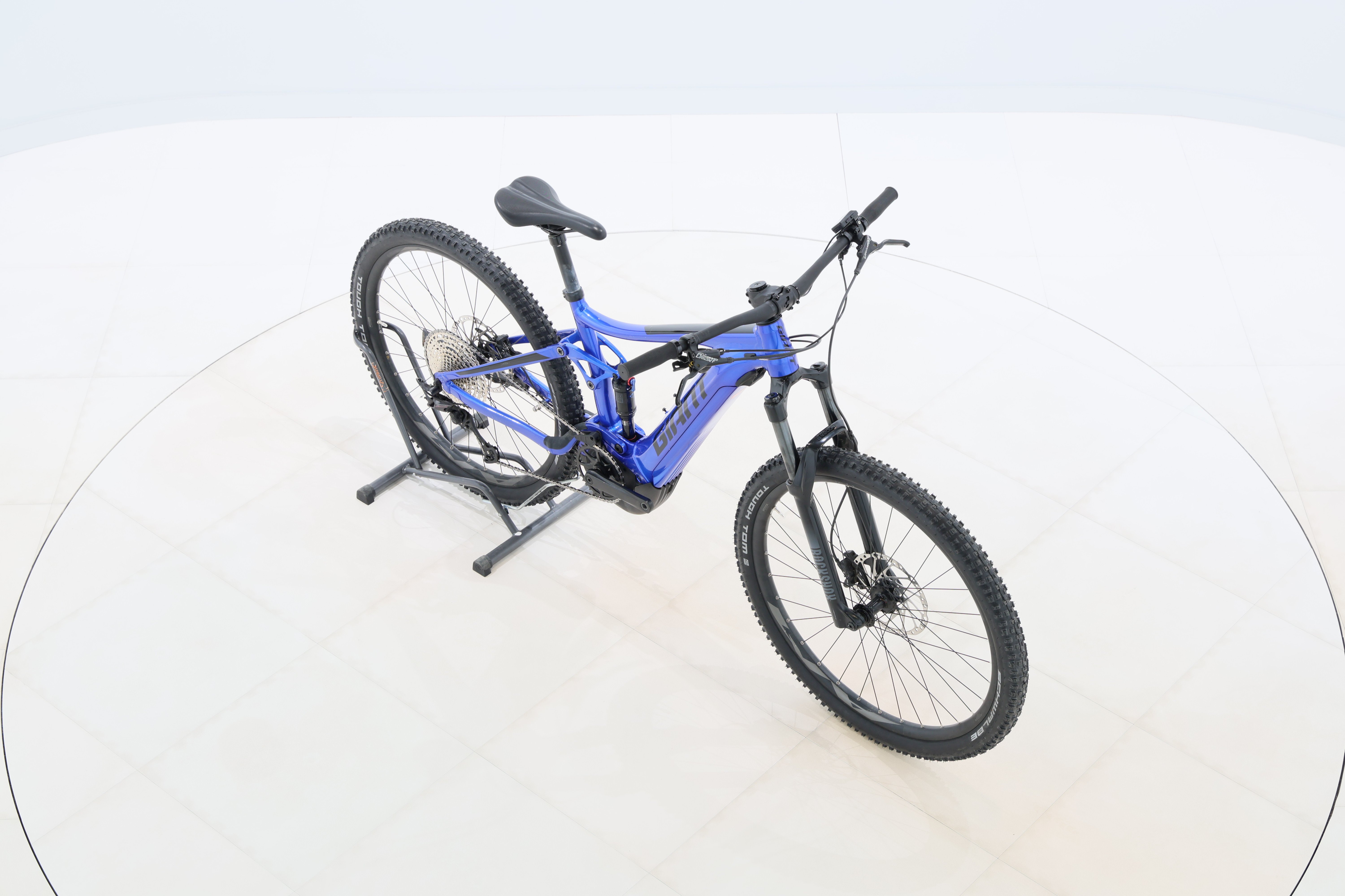 ef8cb6a0-3b32-4514-830d-e54bc514c323