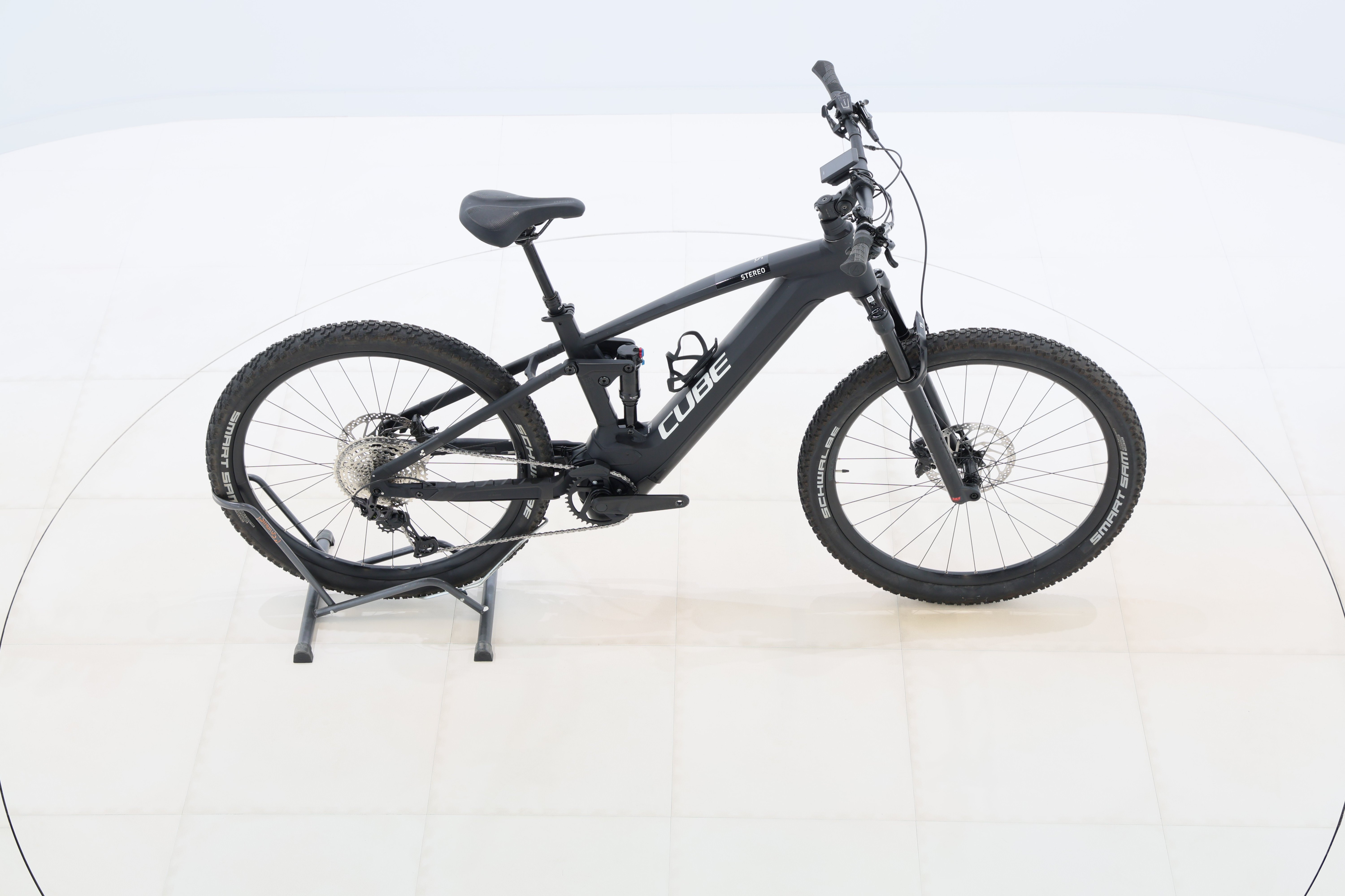 e274bec2-9dd9-4644-a632-e113bb233996