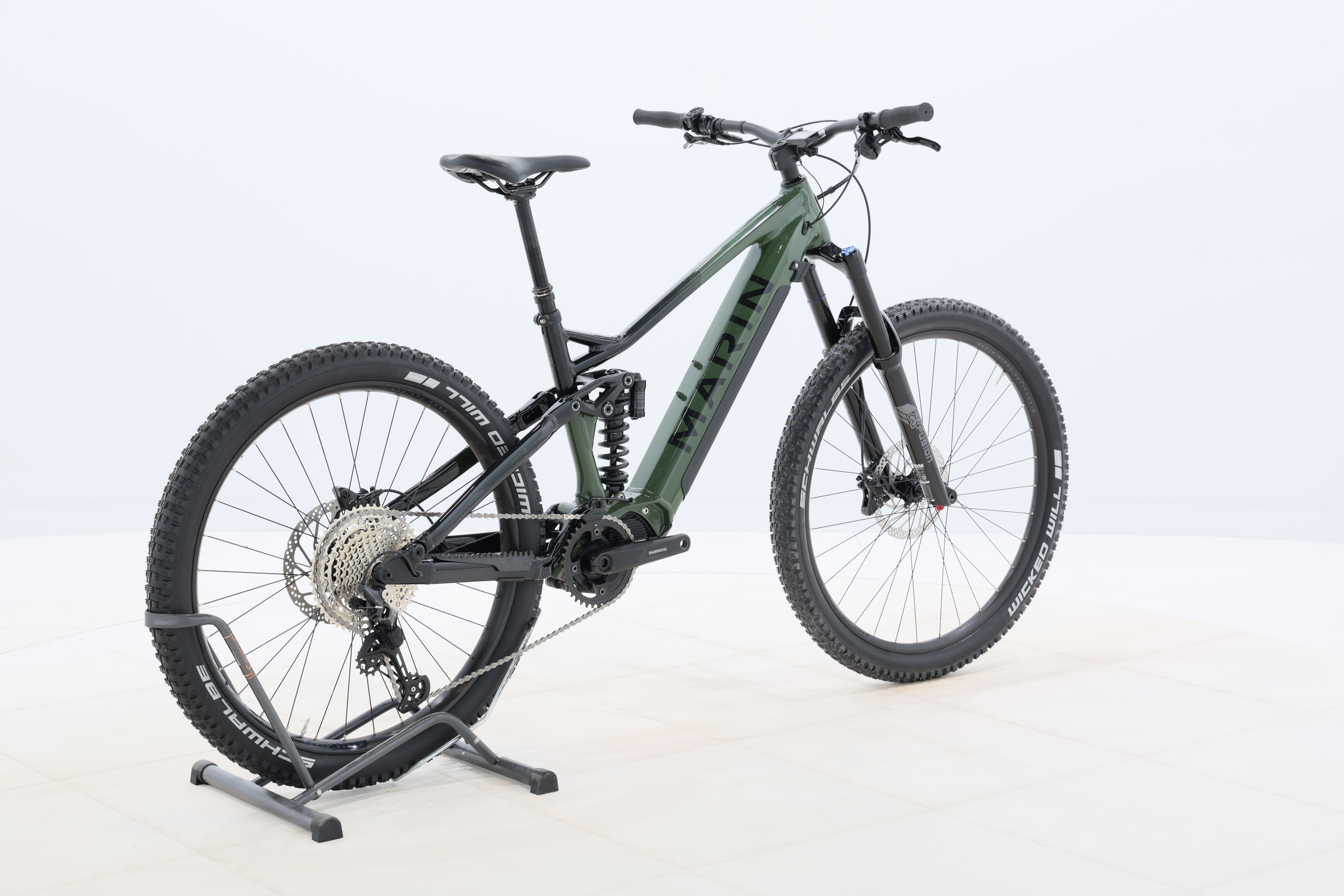 b141abc4-7b4d-46ca-b849-d397520deac0