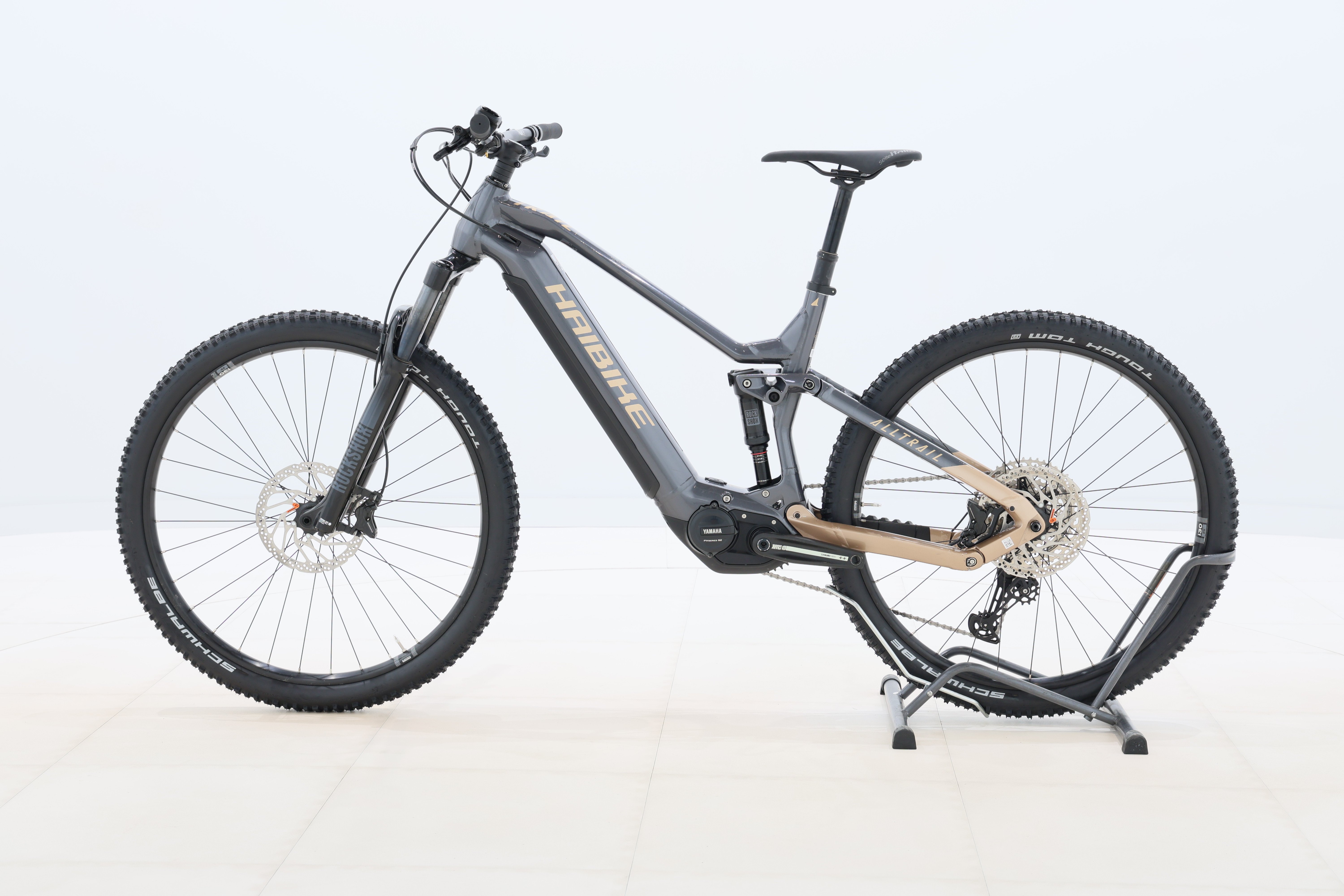 87a9d34b-4103-4c45-850b-de37165b2128