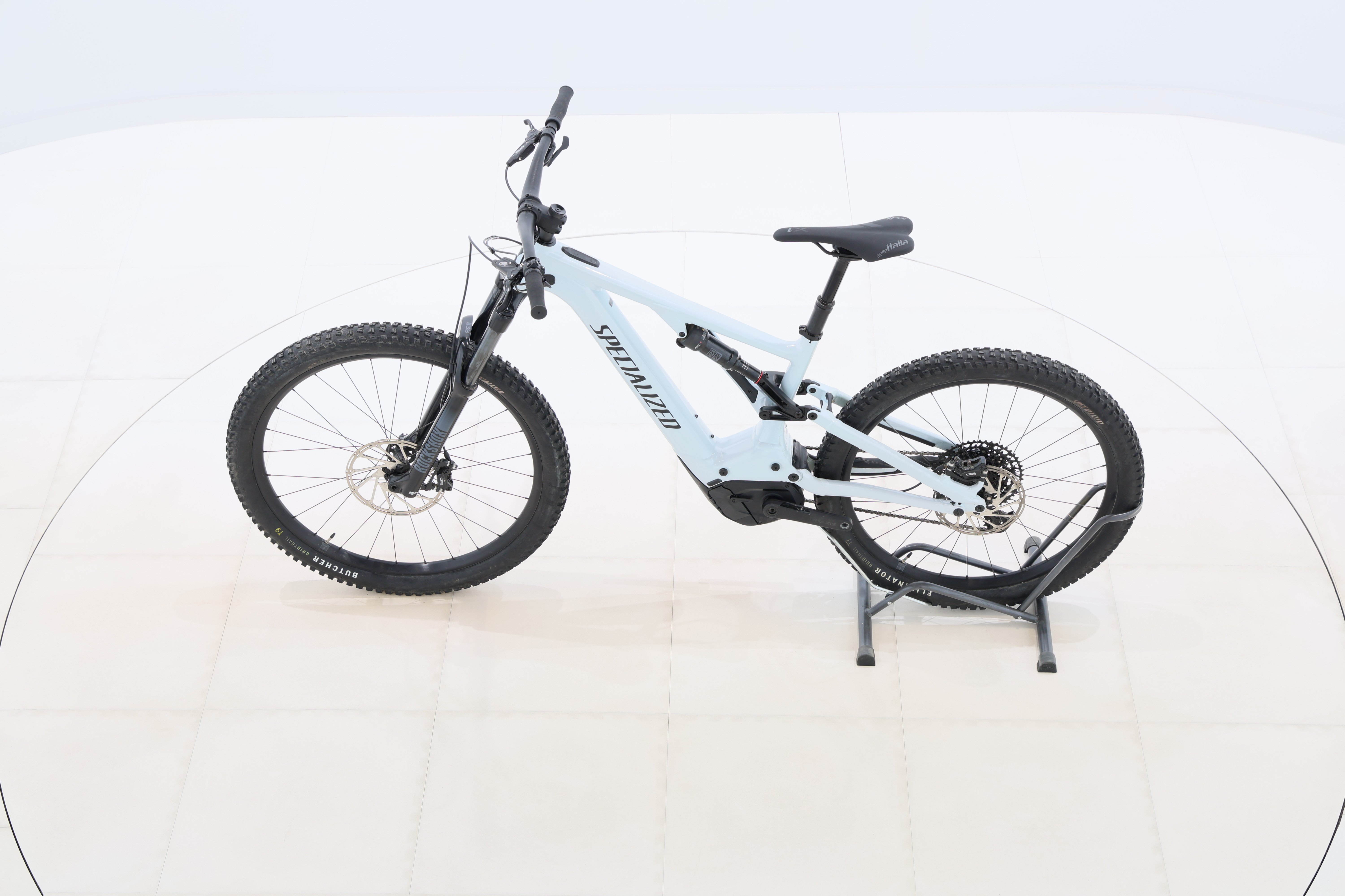 c37a0300-f206-487a-a979-e573b70a5e9c