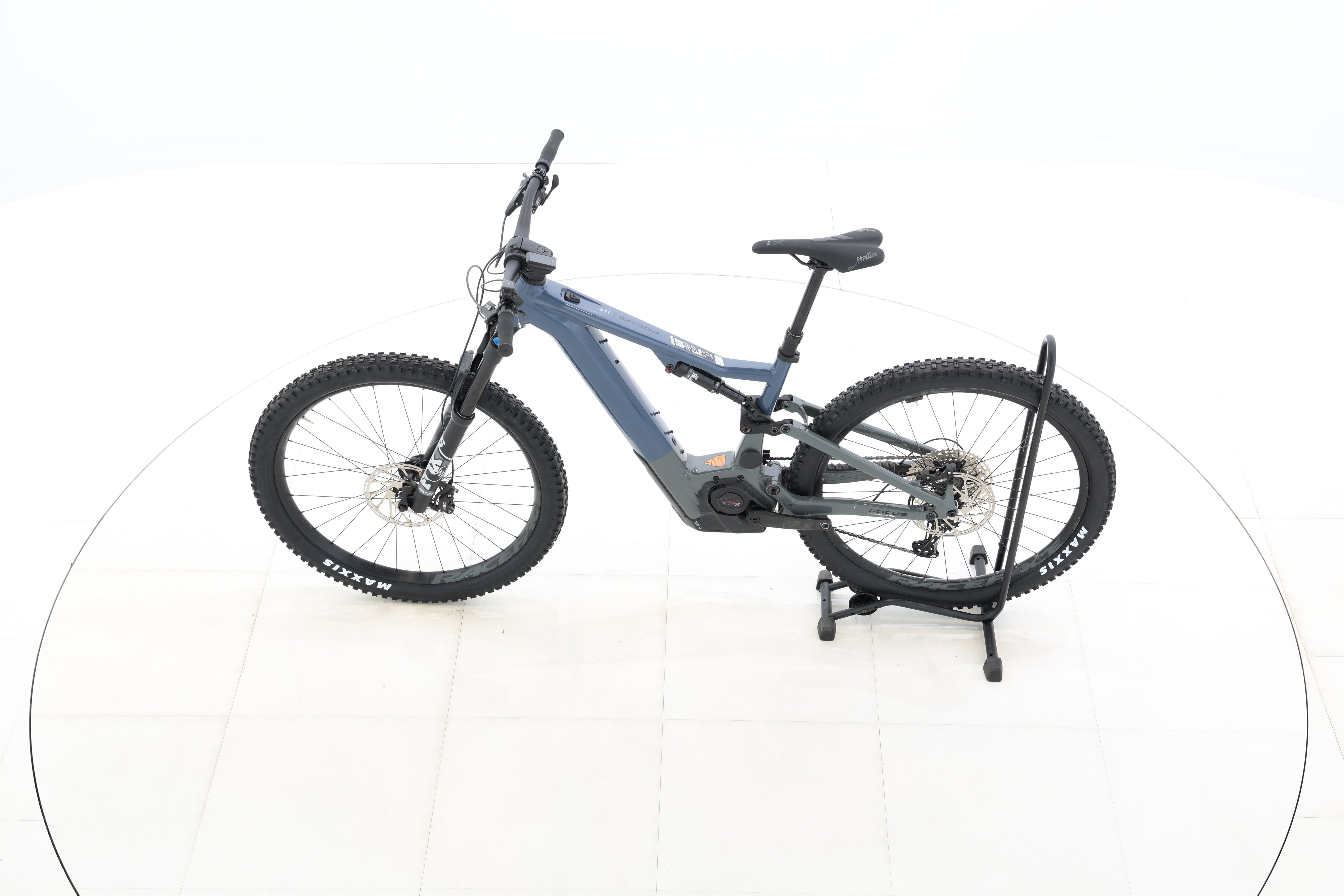 b8a999fa-6317-44b3-be6e-b92b44e77f75