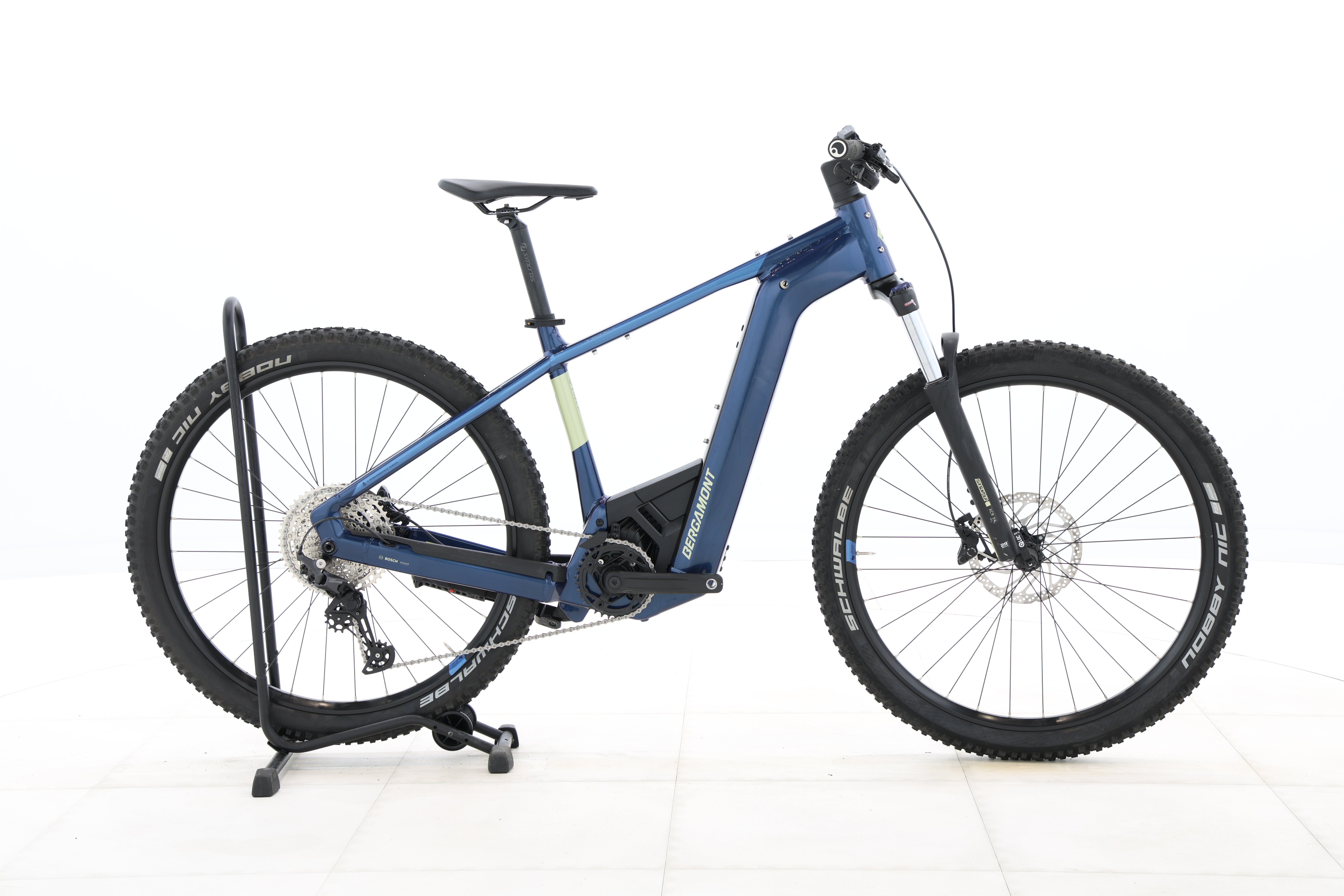 ab986cd8-3359-4586-8fa3-7570cc4af4f0