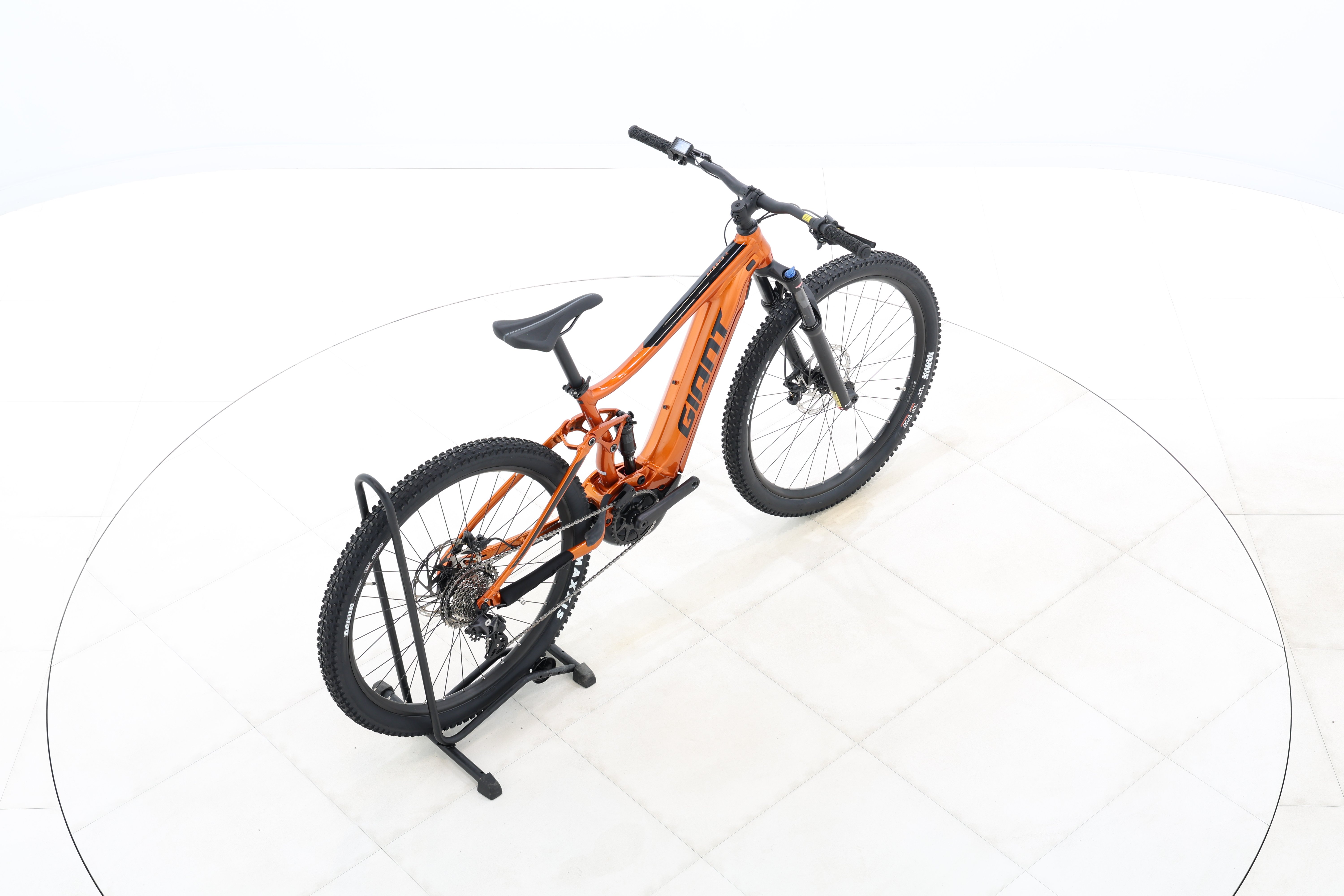 b6446fc8-501f-45b1-af41-37b5ace122d1