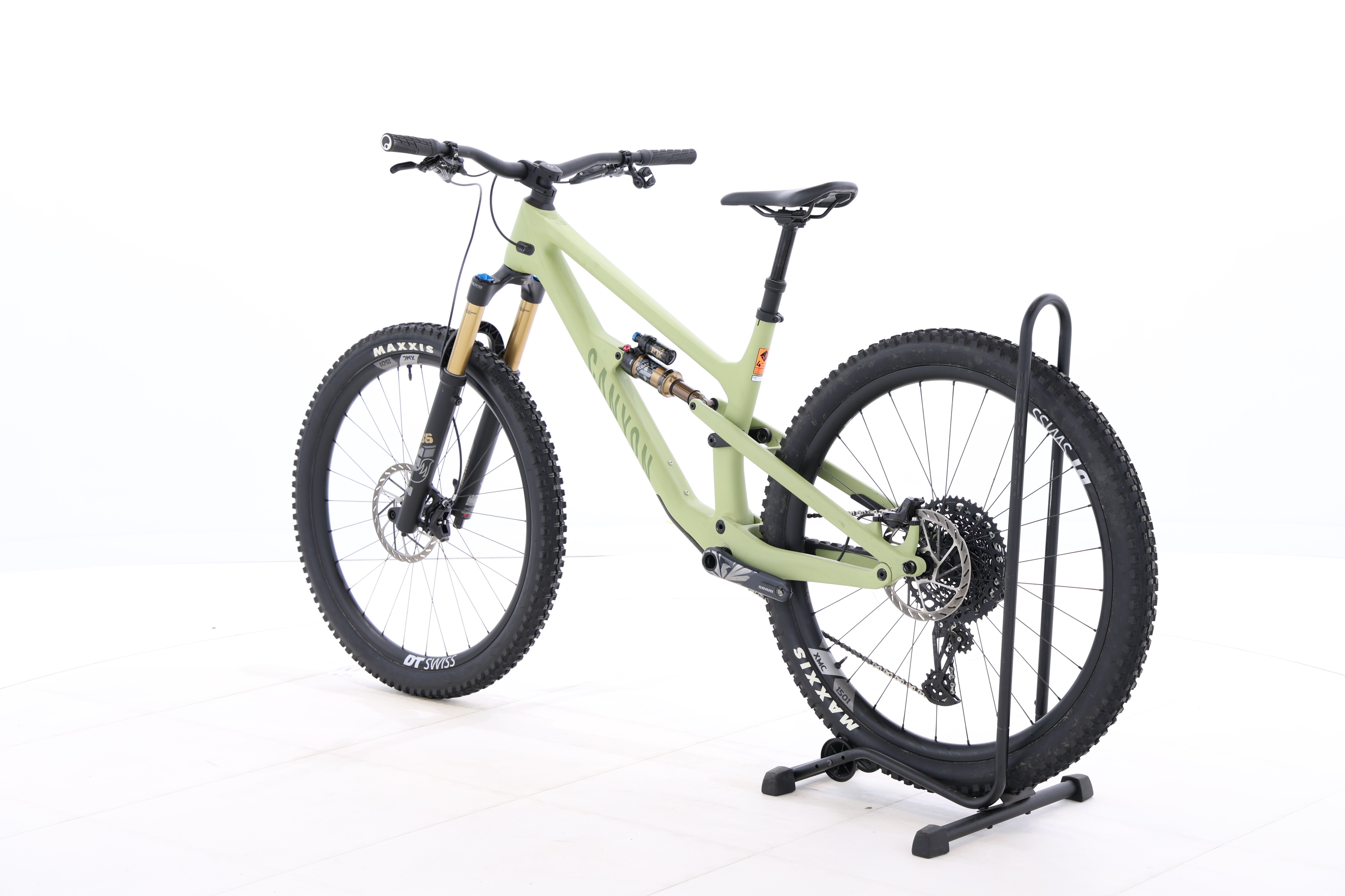 a102bb10-621b-4369-a6f0-44a2ed990387