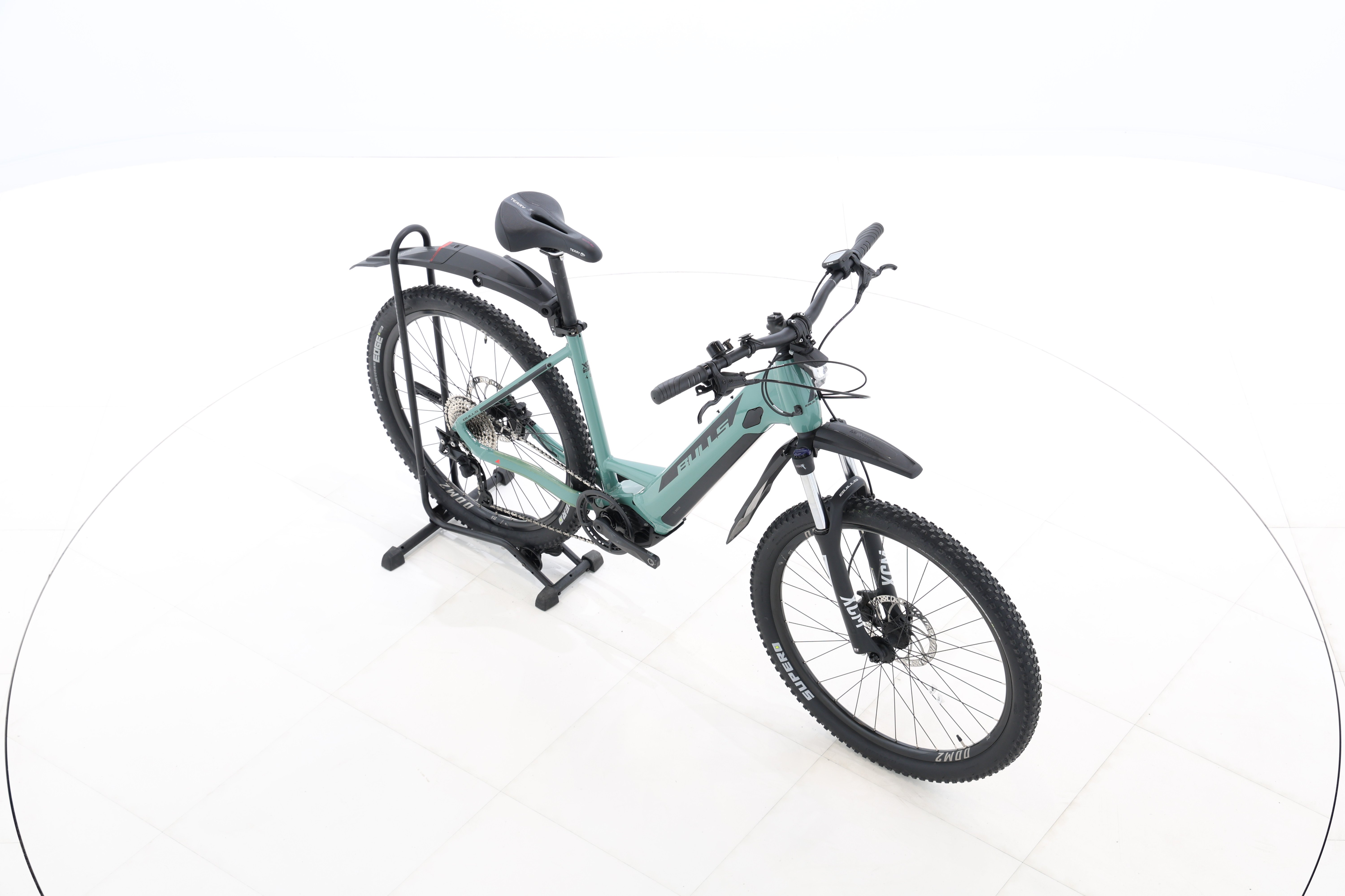 d3898511-930f-455c-9cd7-672c9150de2b