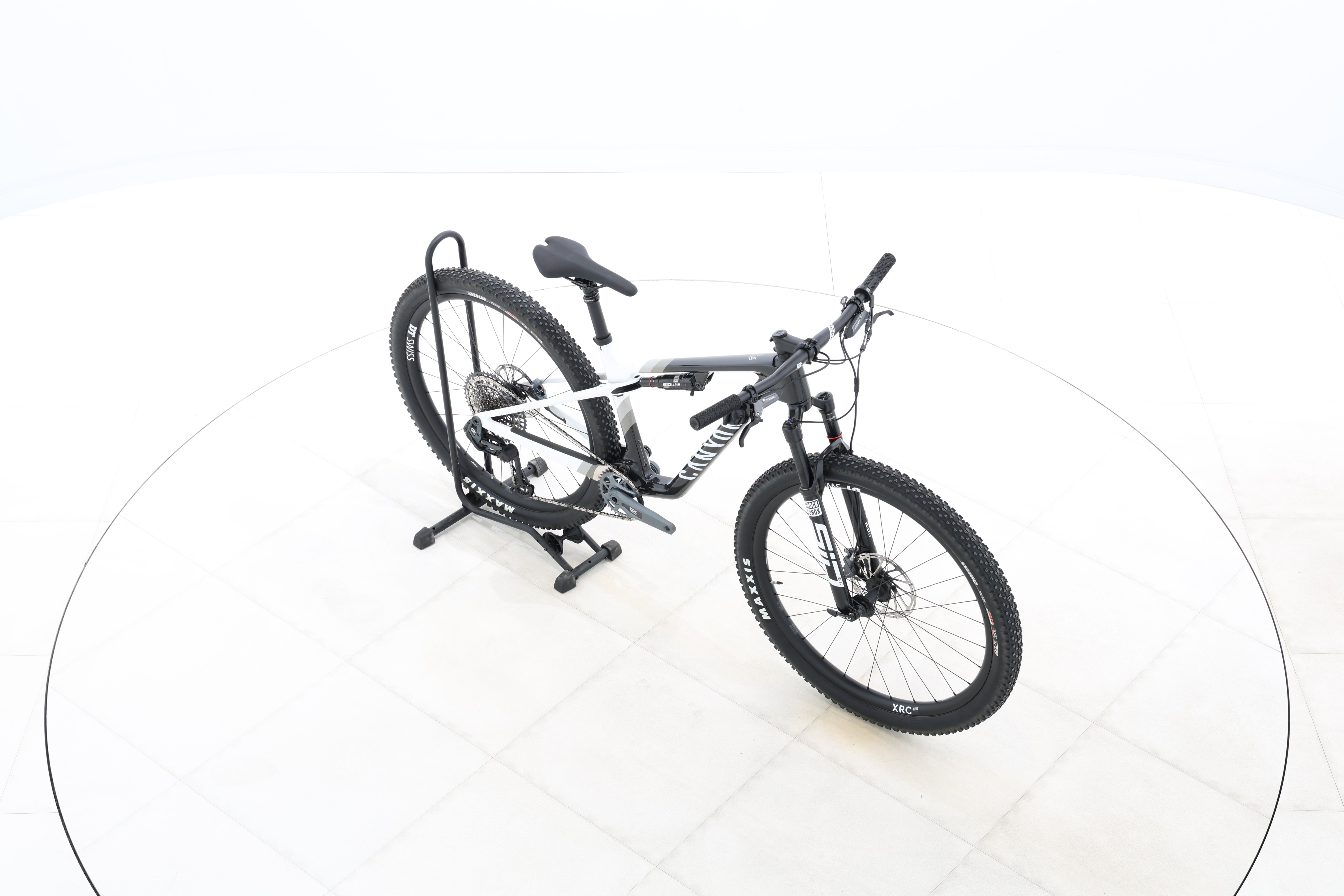 15638085-9050-4e98-97d2-e482ff2991f1