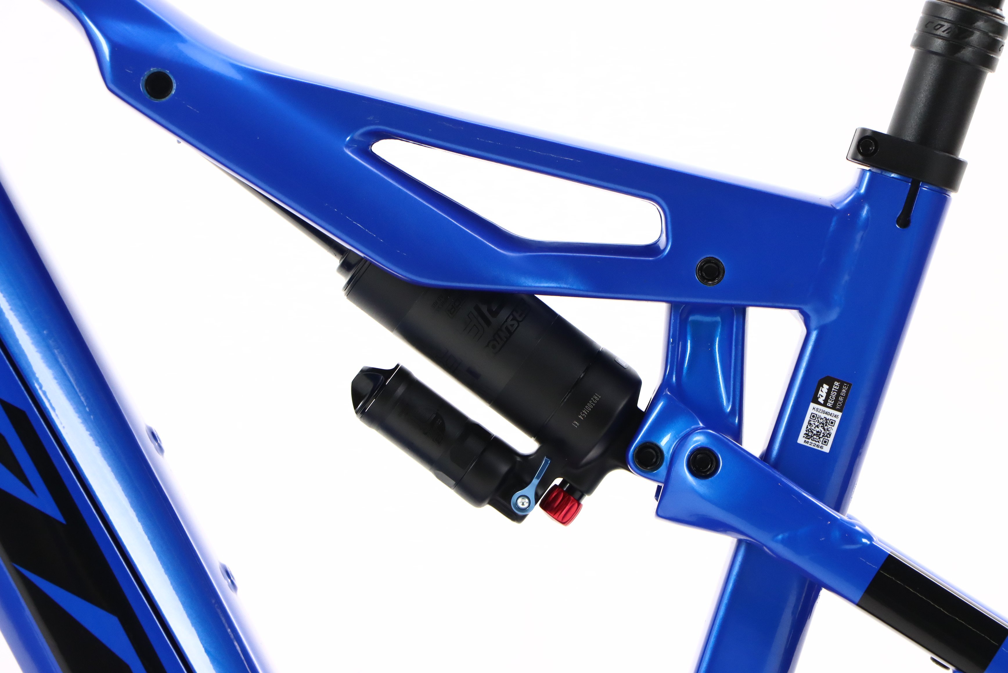 d4e93bdd-4150-4cef-8281-8696e660d041