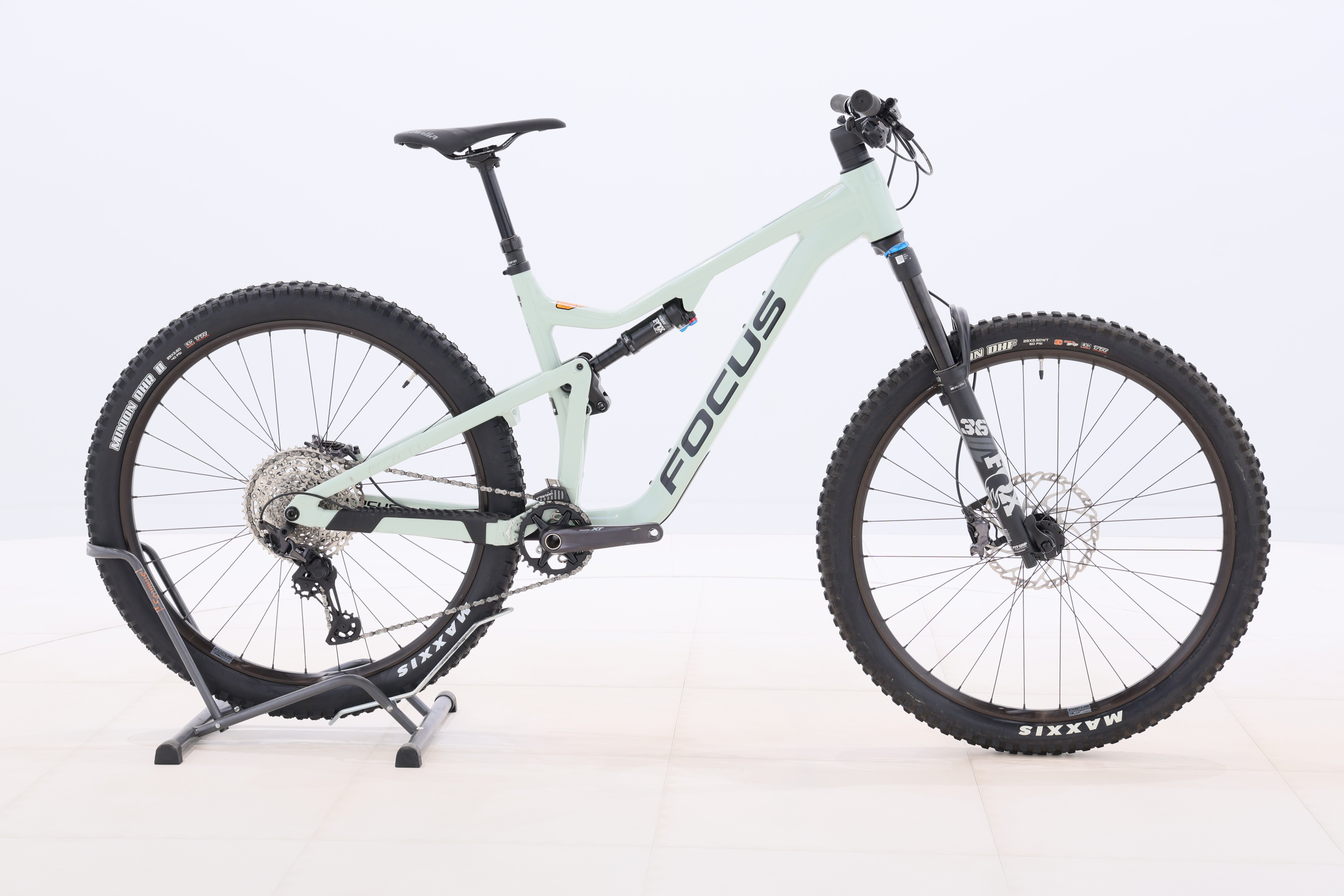 c2681f34-e30e-4f82-83ca-e410e52e9b1c