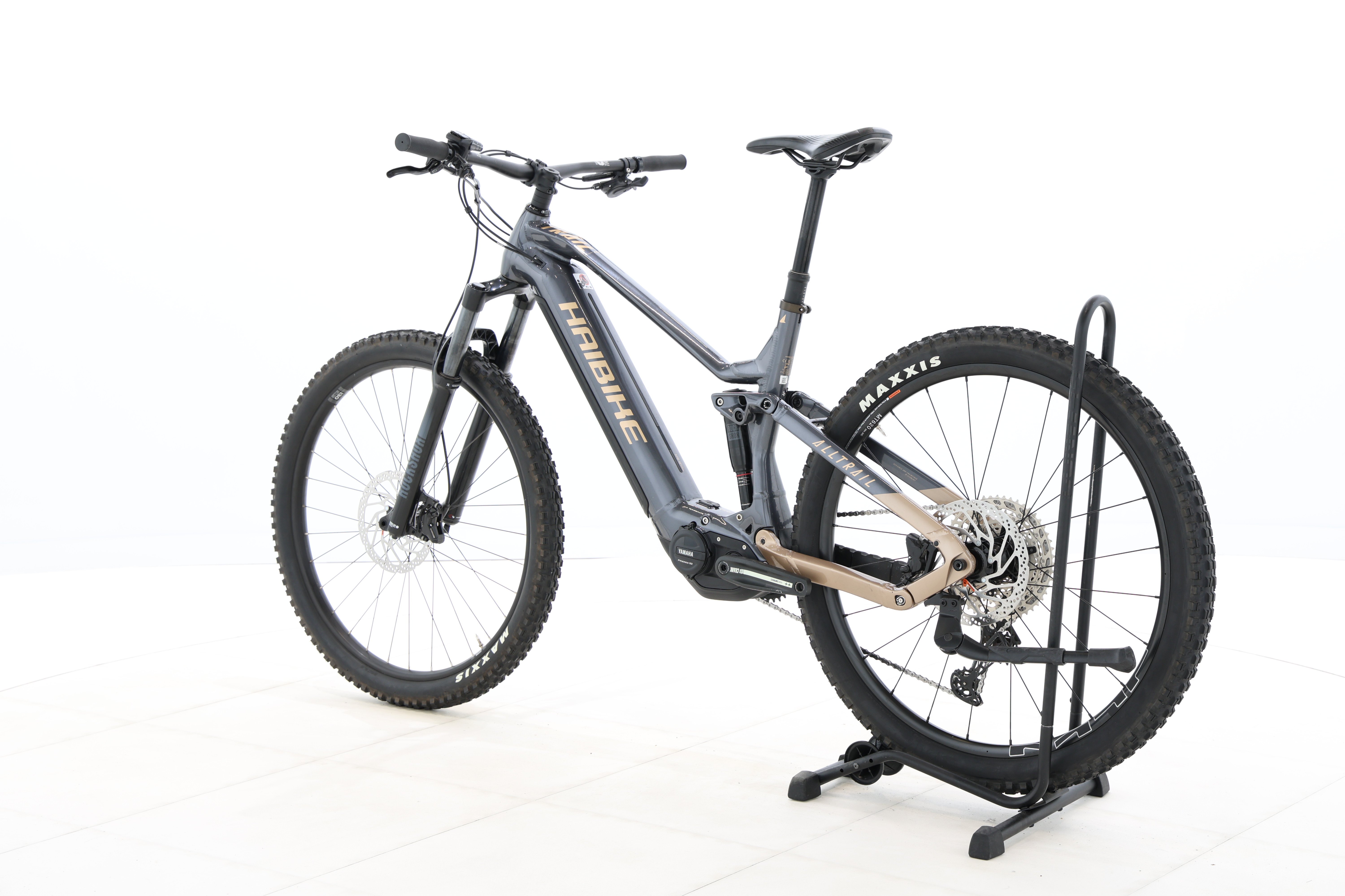 1663aa9f-5ab8-4e10-a840-bde95ddb70c2