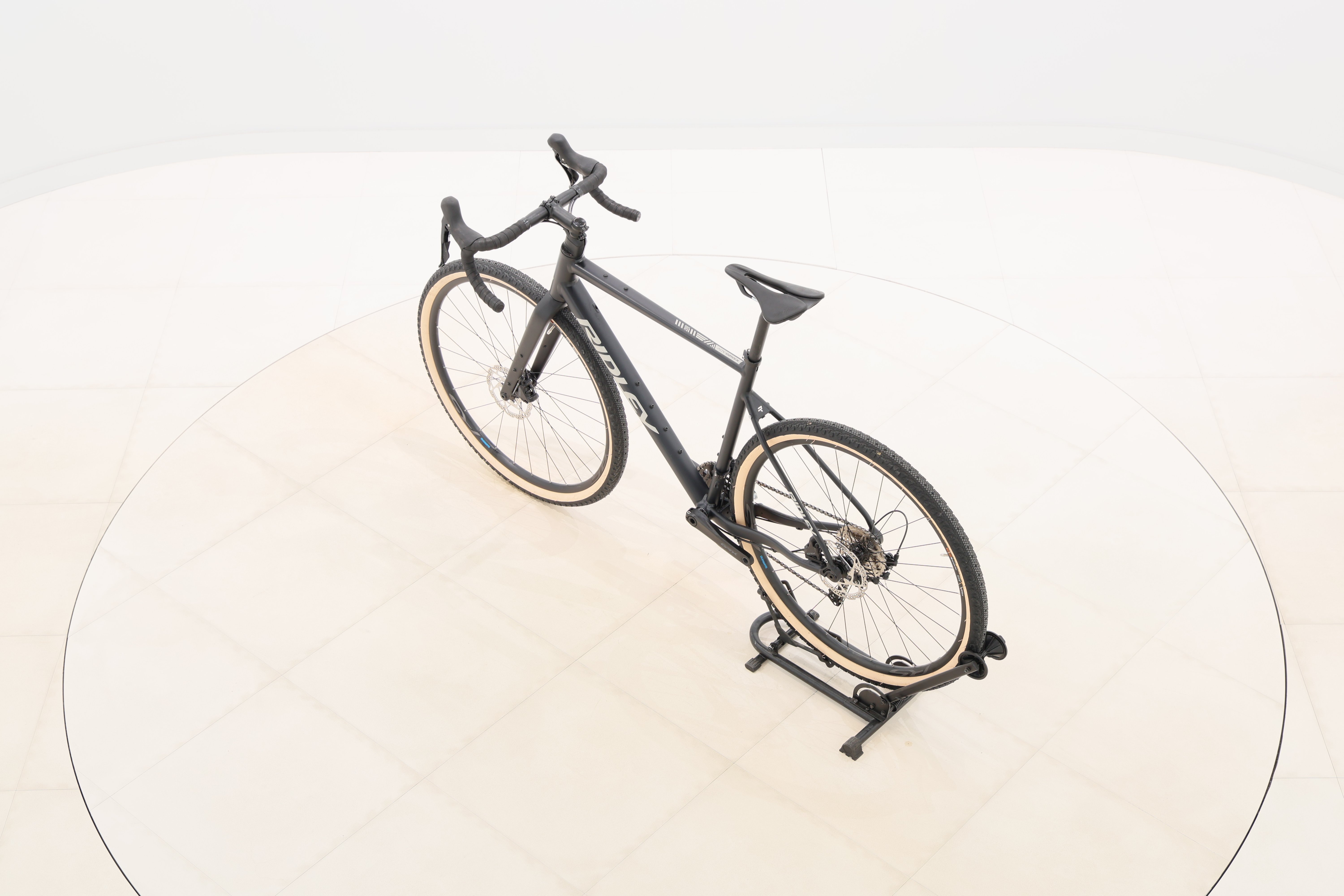 bb01113d-eb53-4a3f-b7cd-75c833f2a856