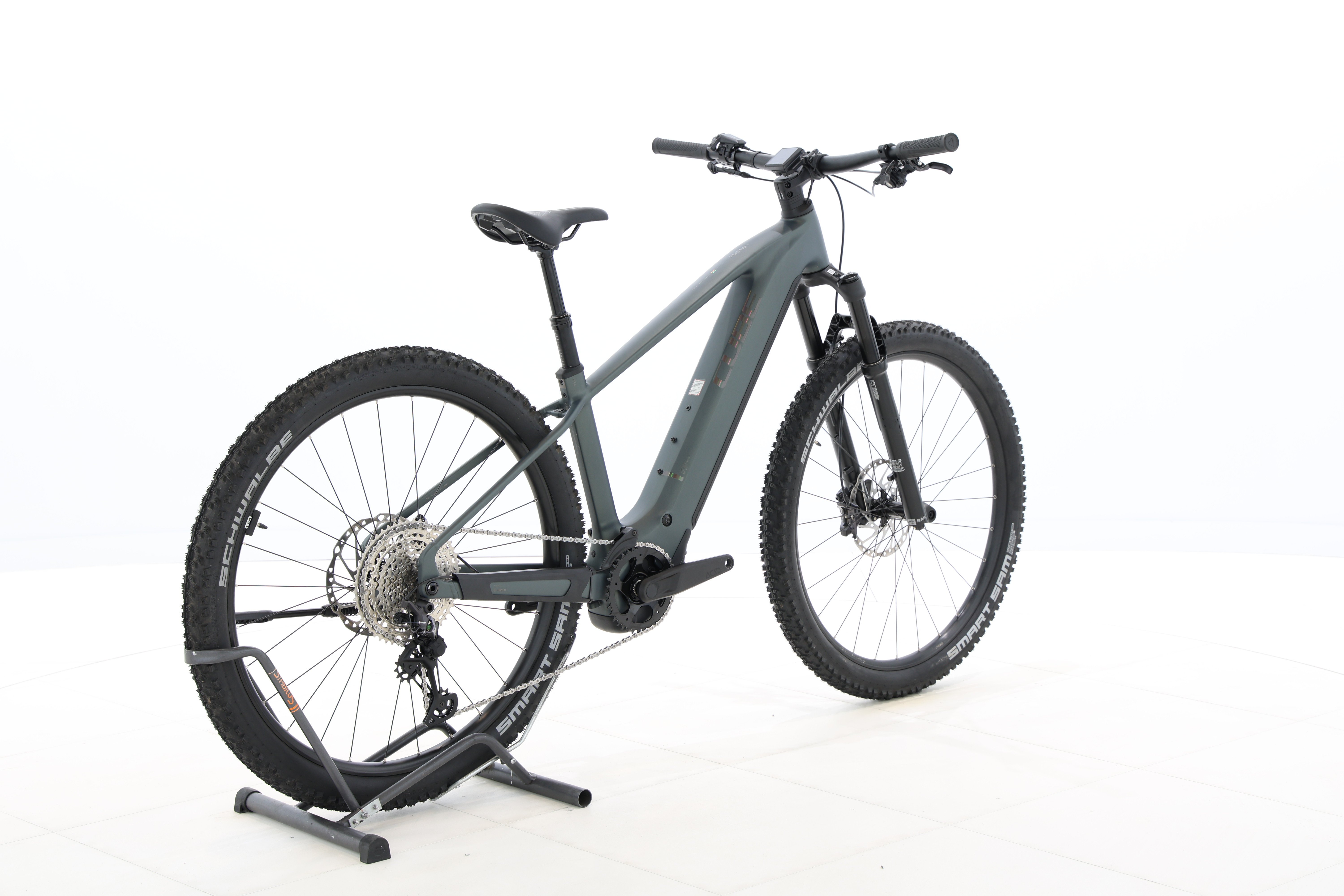 3a614f1c-0d21-4fcb-a8d1-b75e1bbb8623