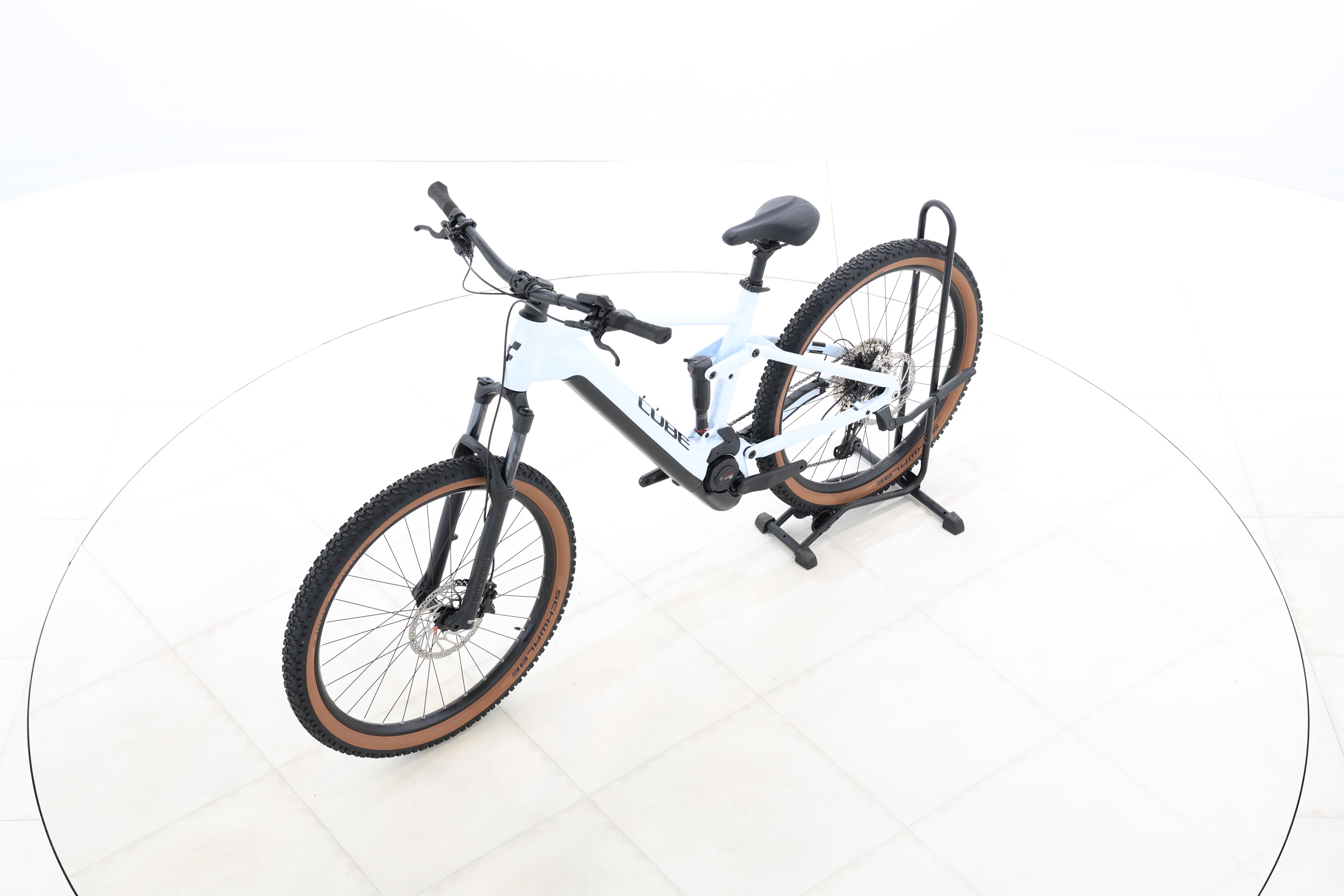 0b4d2b73-3a3e-4e27-b28b-3e3ddbe6d4b9