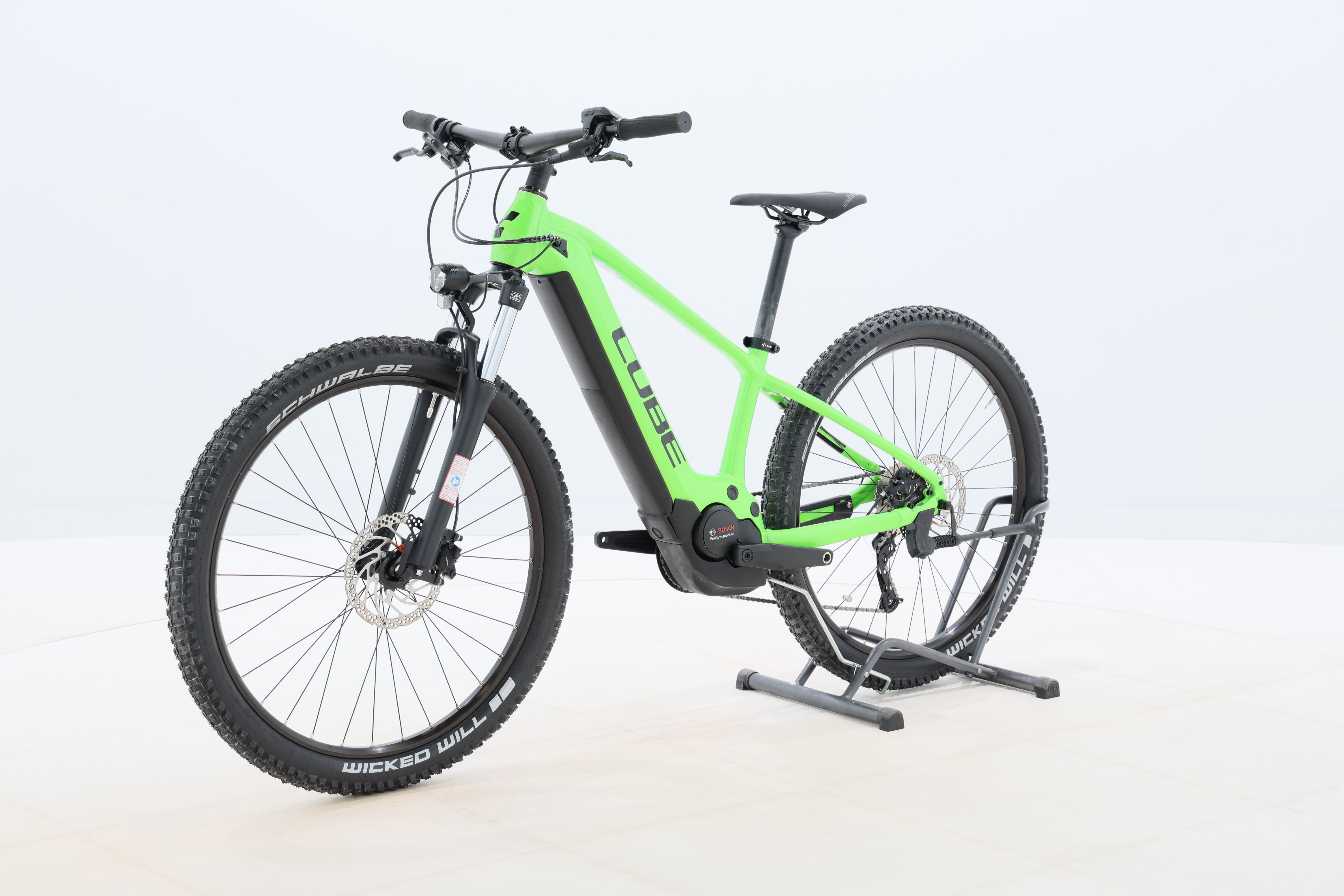 163b1045-d8f6-4915-9cf6-e29acb728851