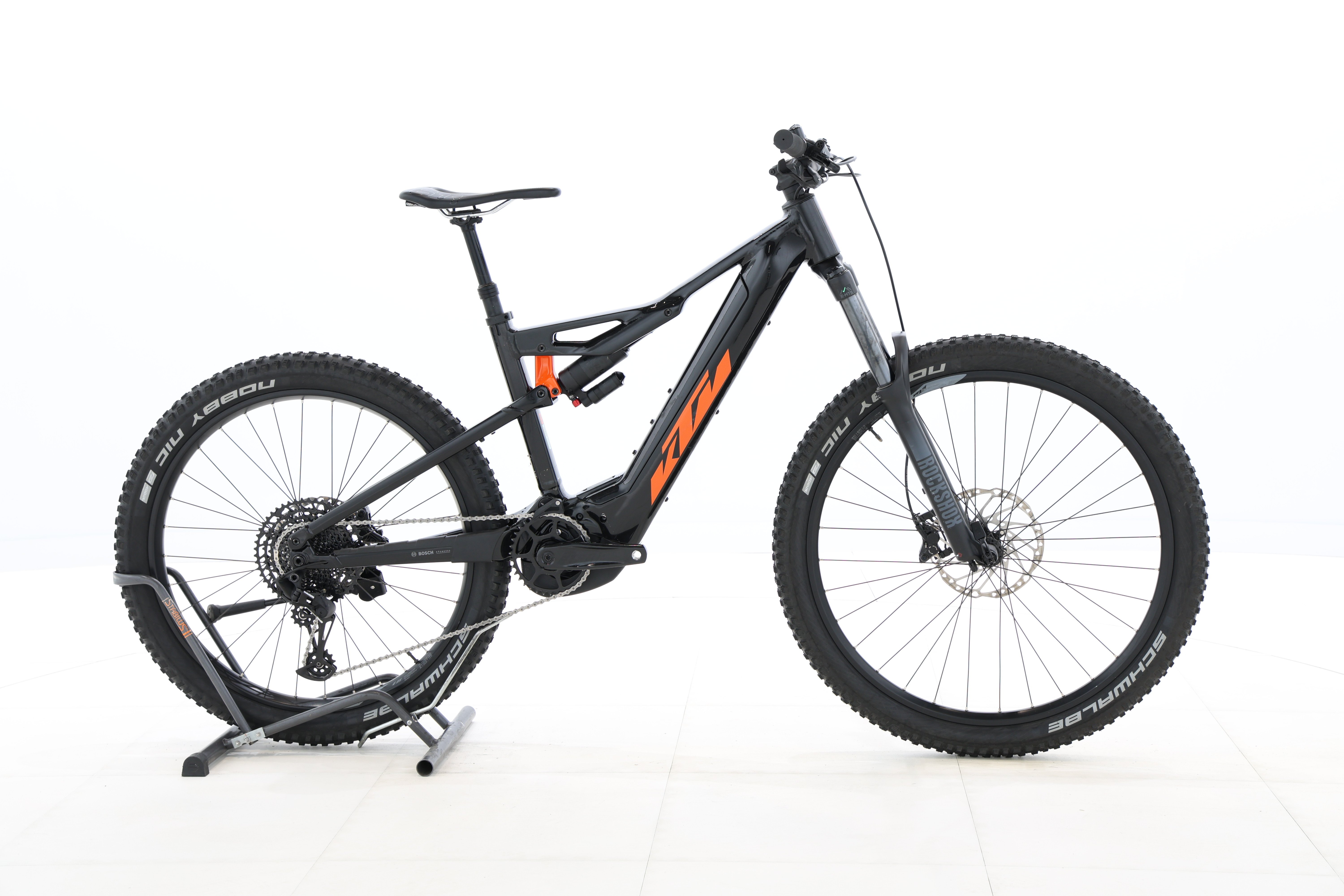 680d952c-bd82-44da-8264-e7a28d3b05b6